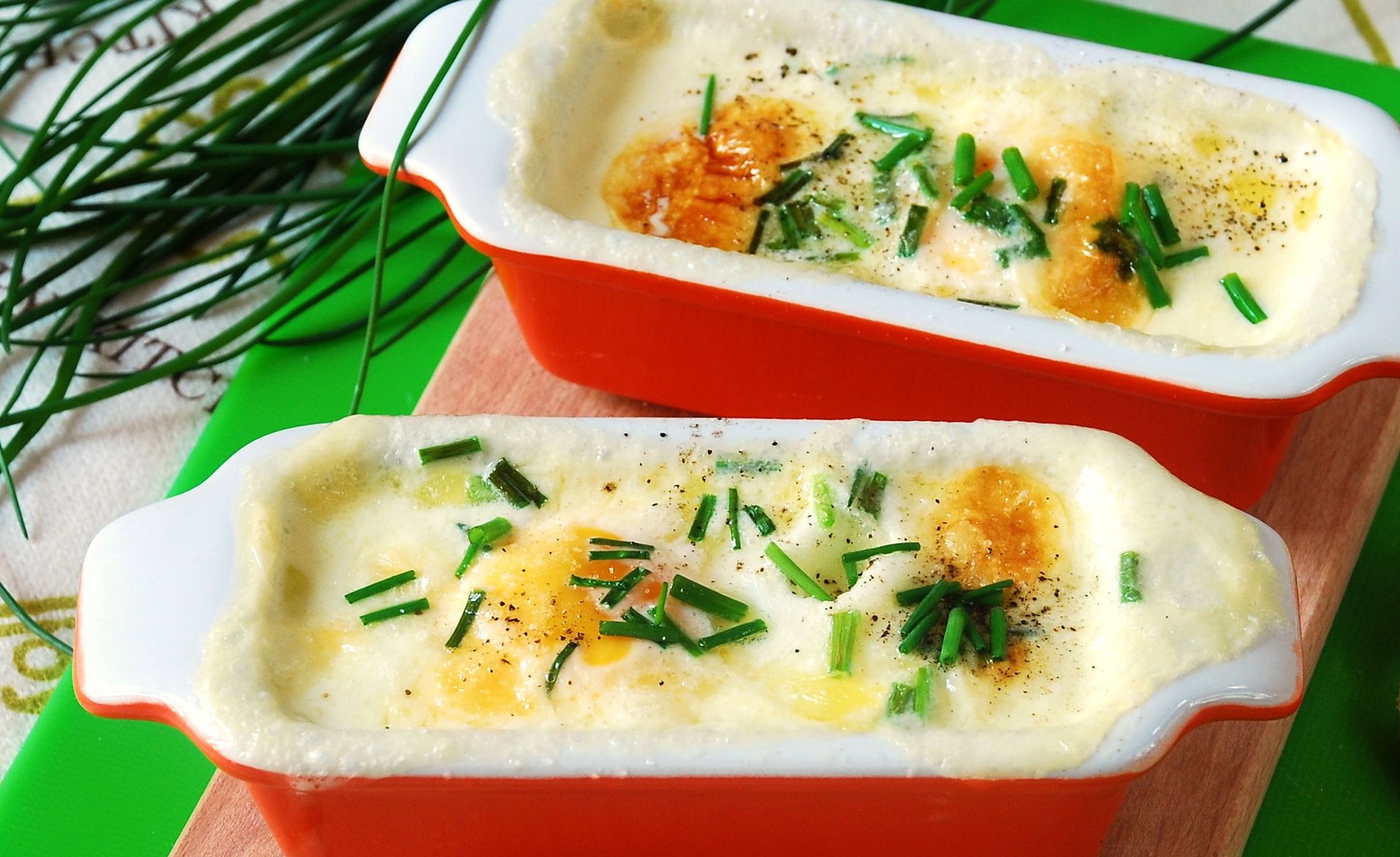 Jajecznica w 3 minuty. Z tego przepisu zawsze wychodzi puszysta i kremowa