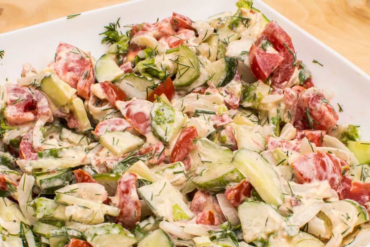 Na obiad podaję sałatkę sołtysowej. Wszystkie surówki poszły w odstawkę