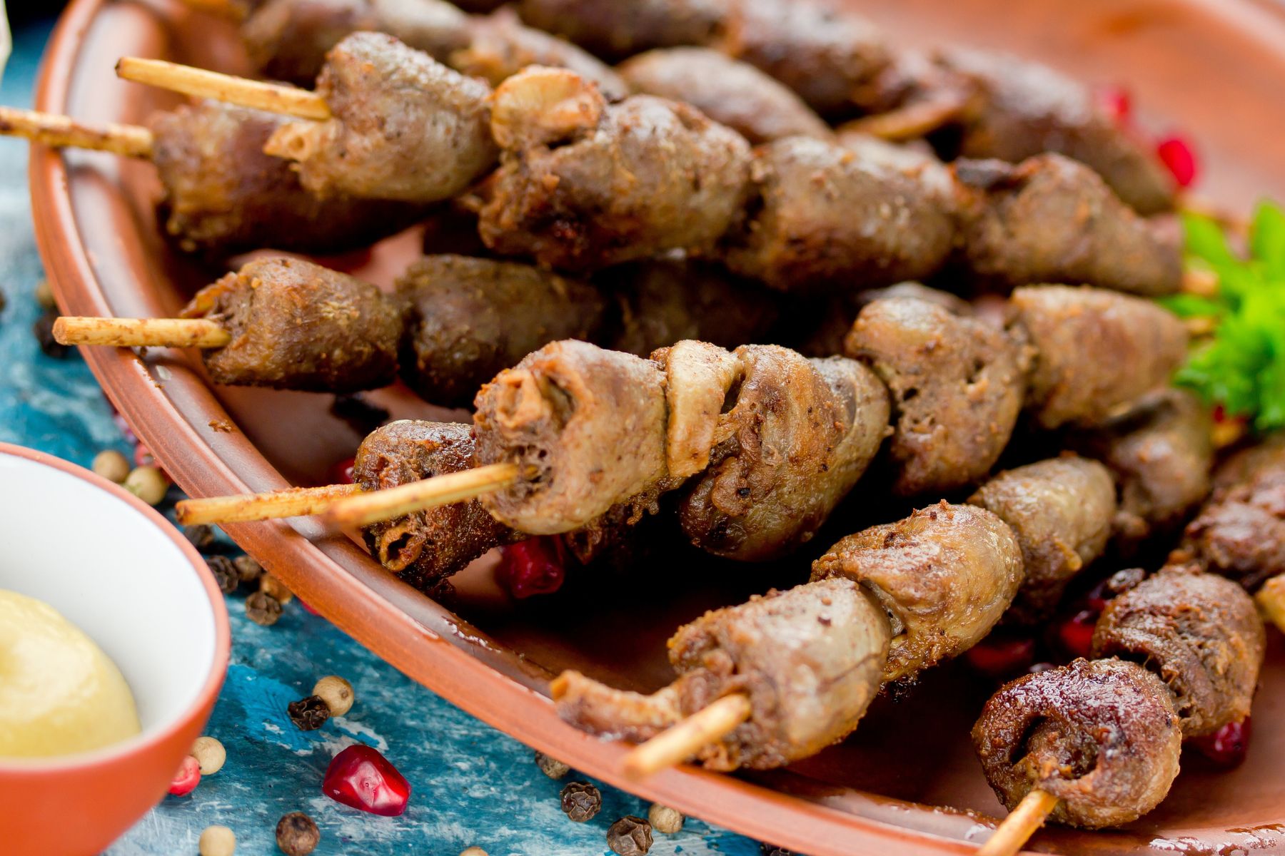 Wielu się wzdryga na ich widok, a ja robię pyszne szaszłyki na grilla. Są pyszne, tanie i pełne żelaza