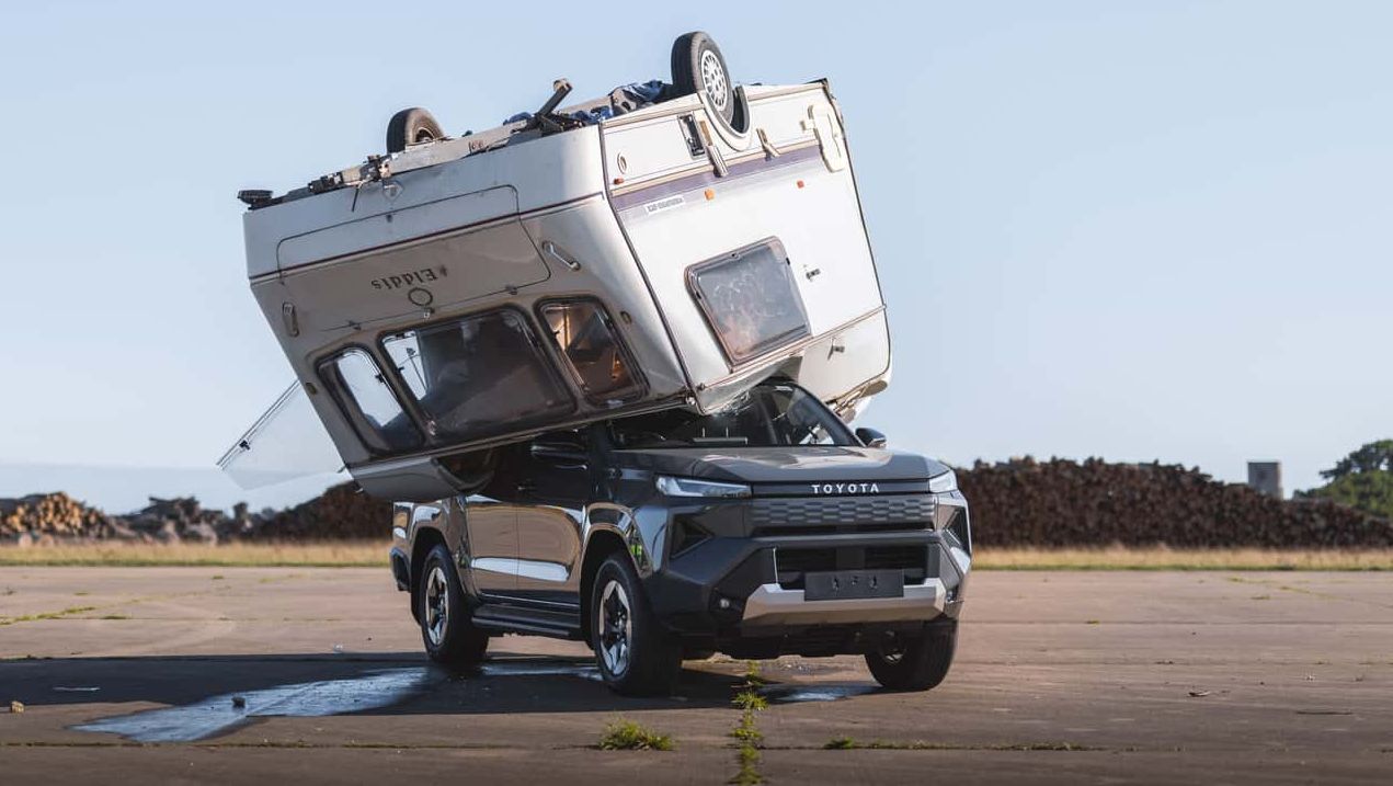 Pamiętacie próbę z "Top Gear"? Toyota właśnie ją powtórzyła