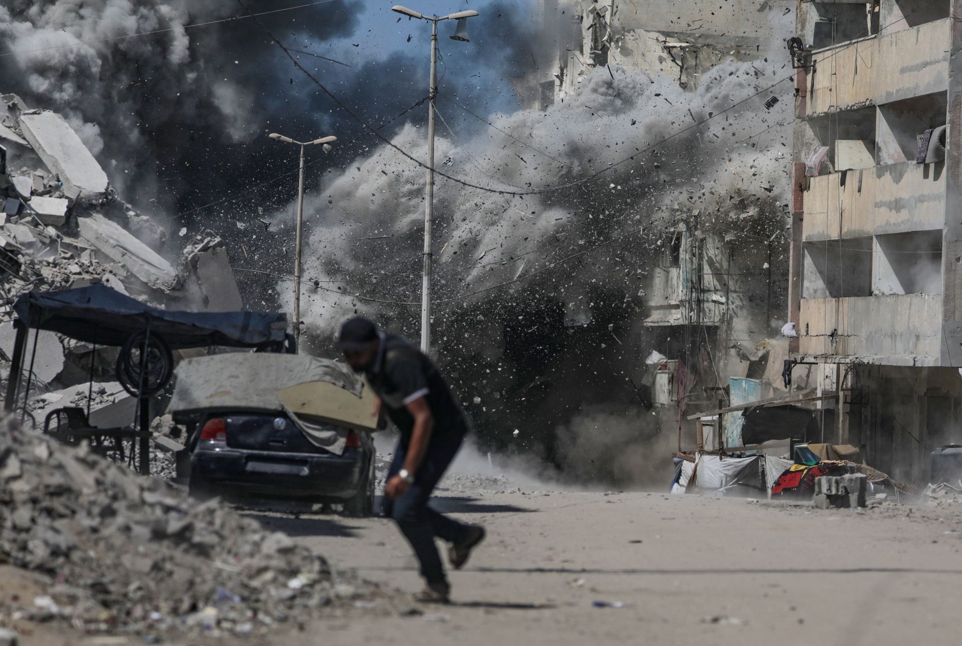 Izraelskie naloty w Strefie Gazy. Co najmniej 32 zabitych