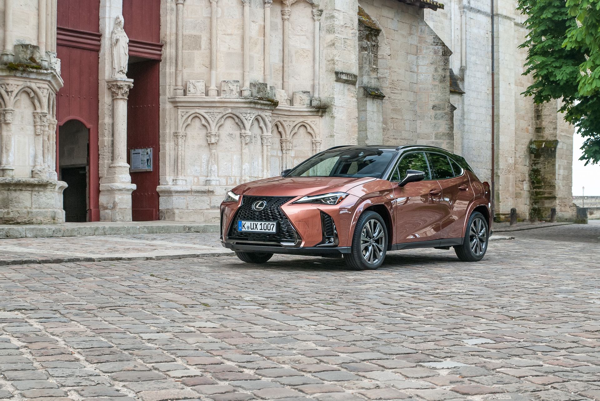 Lexus UX z mocnym rabatem: bazowa wersja od 167 900 zł