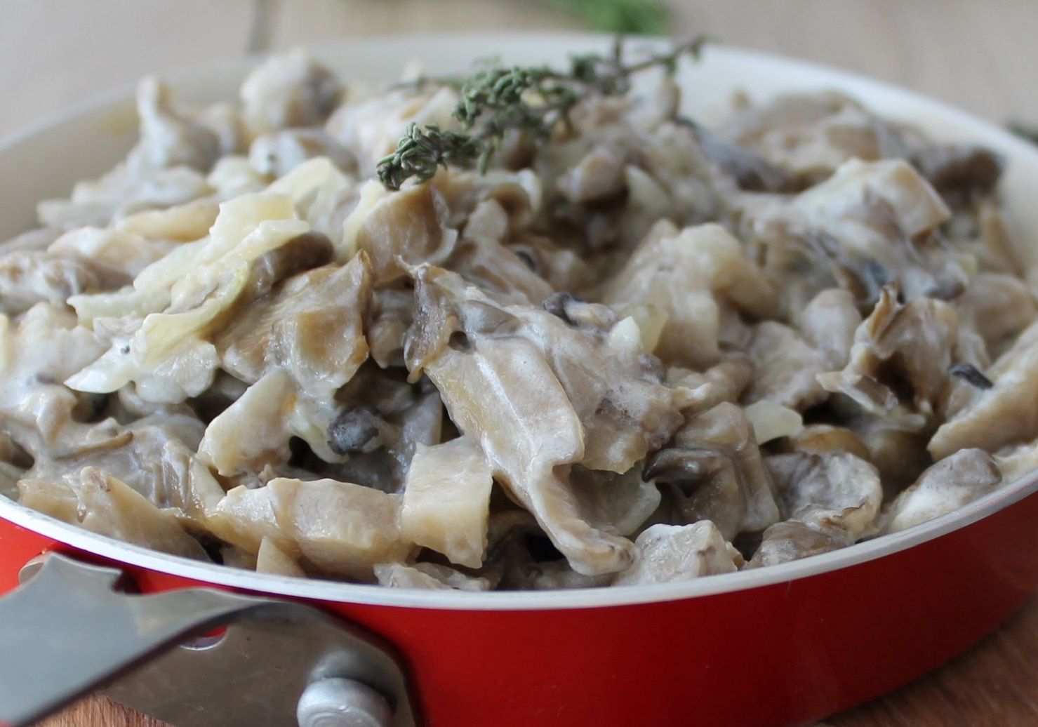 Zamiast śledzi, zanurzam w śmietanie inny produkt. To jeden z obowiązkowych punktów Wigilii