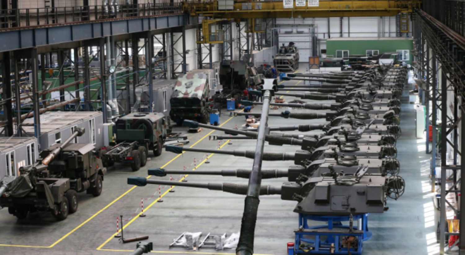 Przyjrzeli się zbrojeniom Polski. Stawiają nas za wzór