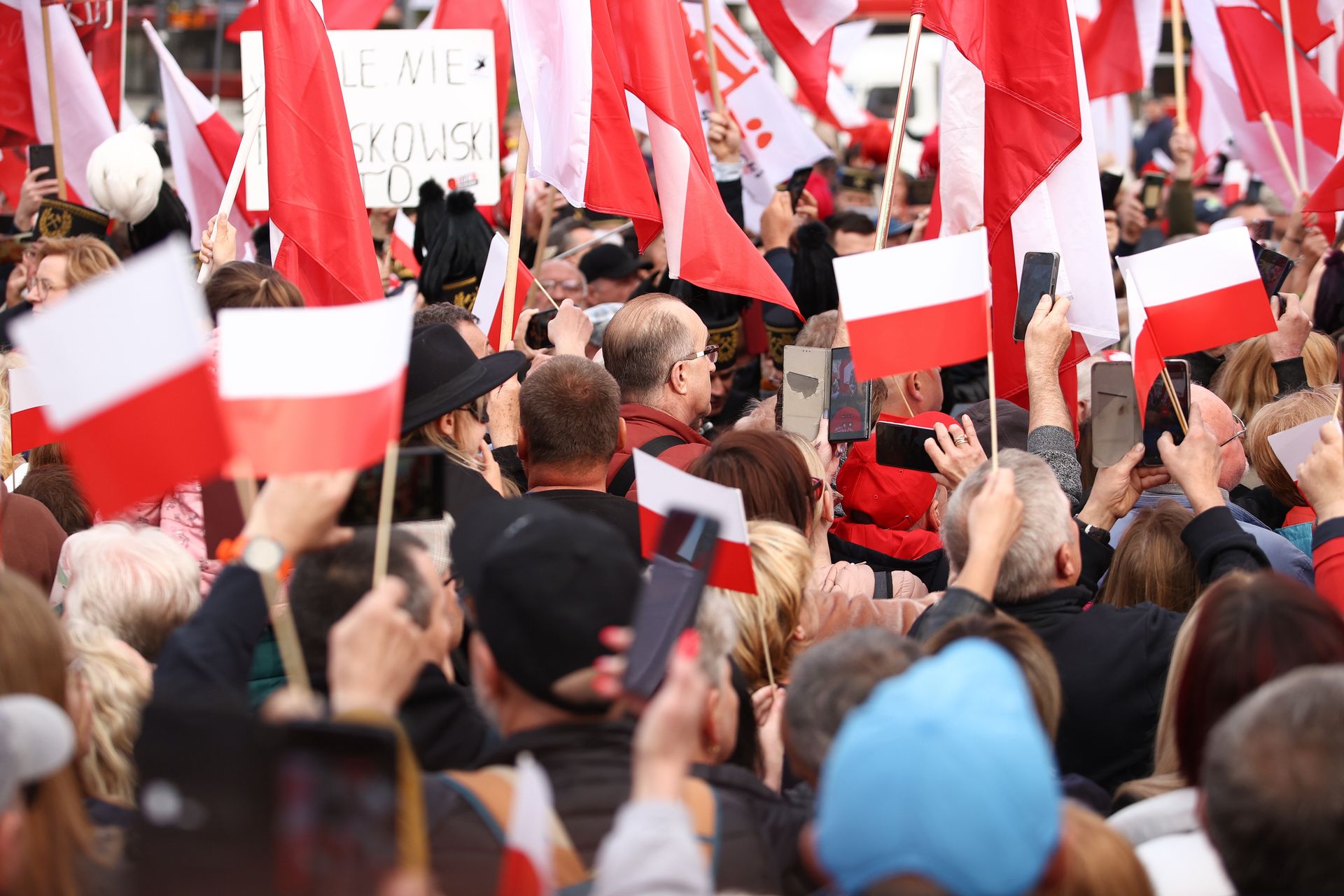 Francuska gazeta: polska polityka w erze postprawdy