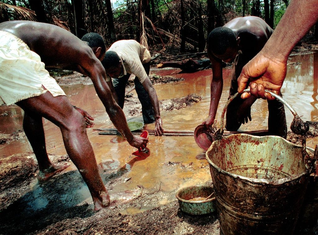 Mimo sygnałów o skażeniu Shell tłoczył ropę w Nigerii. Wyciekły tajne maile