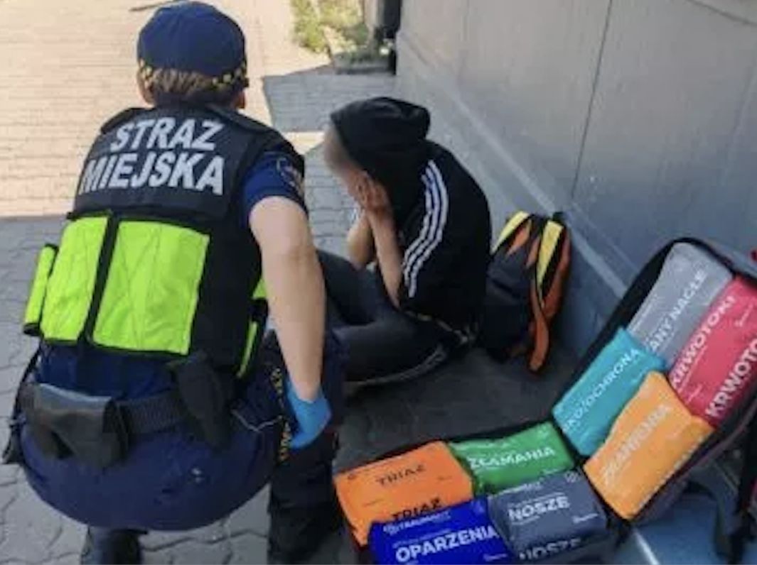 Ciężarna kobieta w potrzebie na Pradze Północ