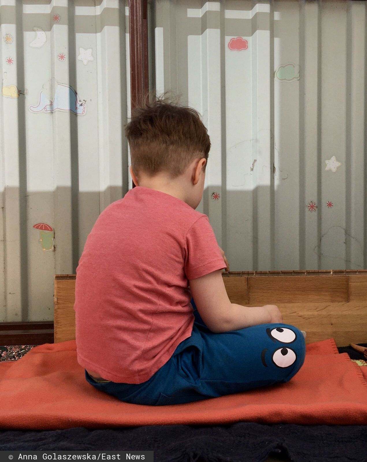 Więzili swoje dzieci od pandemii. Prawda wyszła na jaw przez blackout