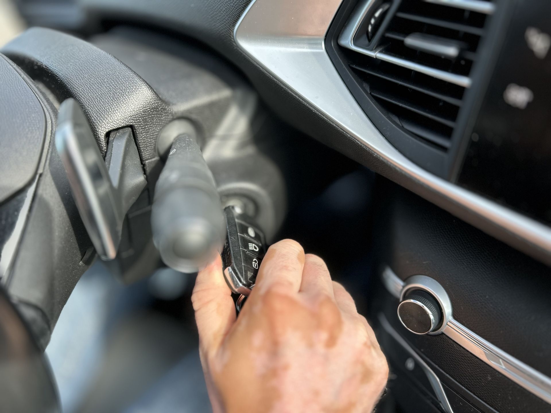 Zapominają, a potem nie mogą odpalić. Typowa usterka w czasie upałów