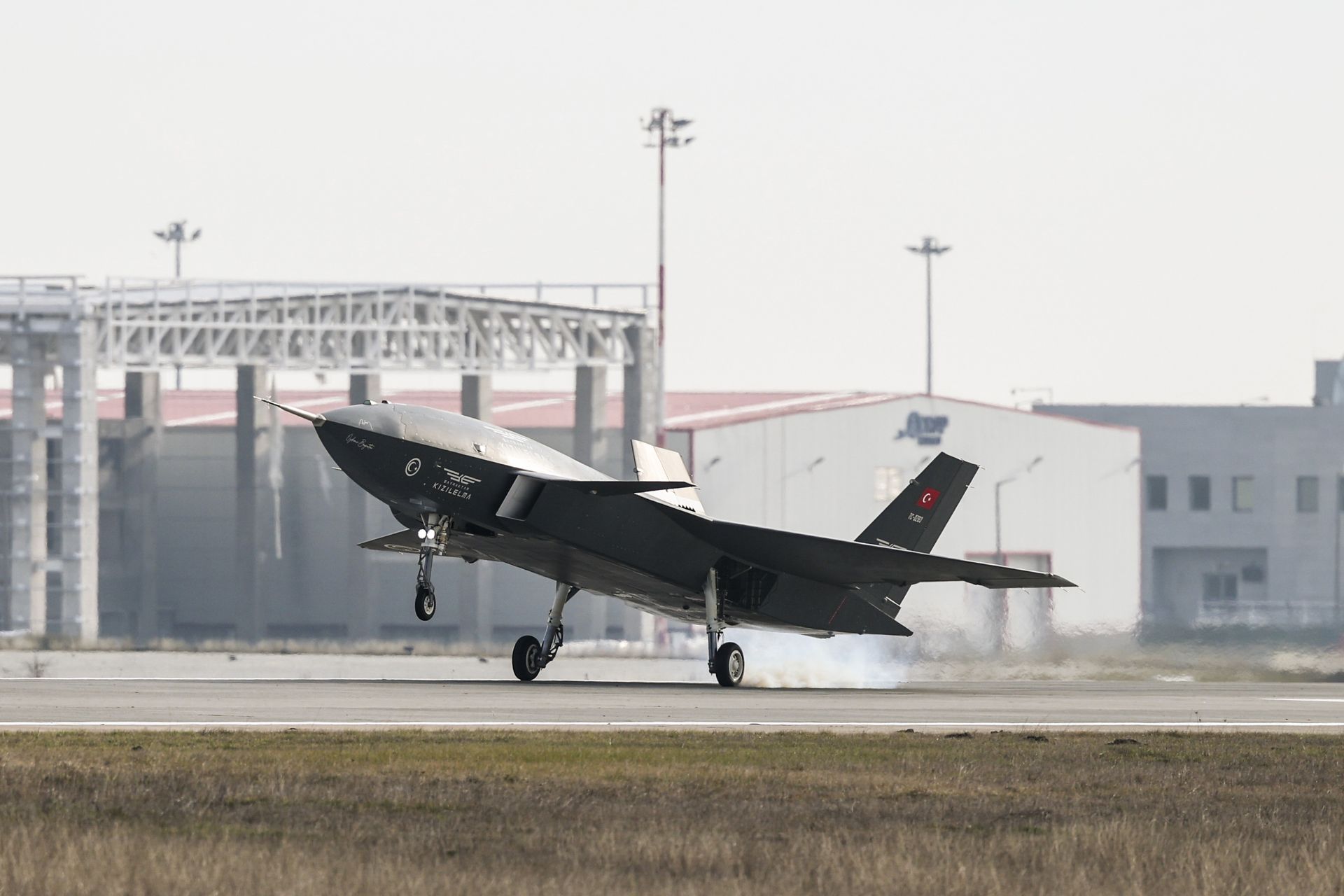 Turecki superdron z ukraińskim napędem. Są szczegóły nowej produkcji