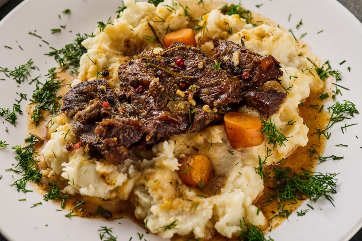 Zapomniane mięso. Pełne kolagenu, miękkie i wyjątkowo delikatne