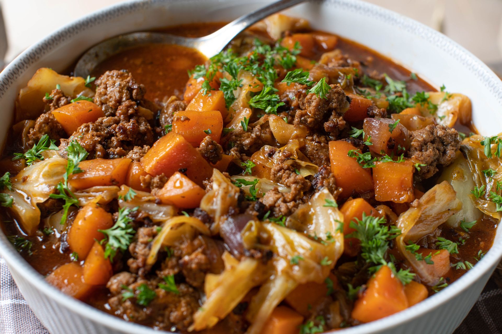 Robię chłopski garnek z mięsem mielonym. Jedno danie, a naje się cała rodzina