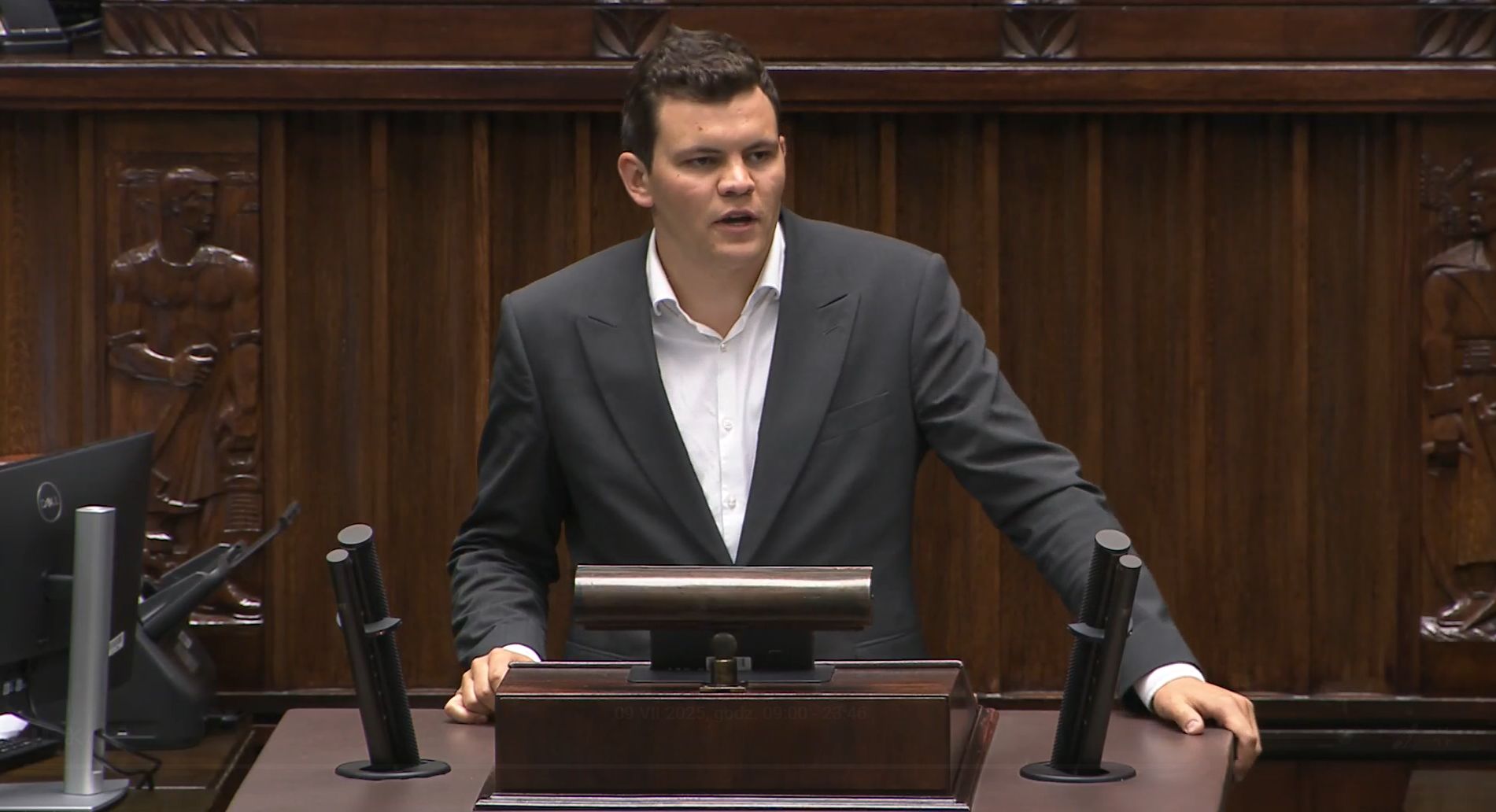 Skandal z AI w Sejmie. Poseł o wpisach na temat Jana Pawła II