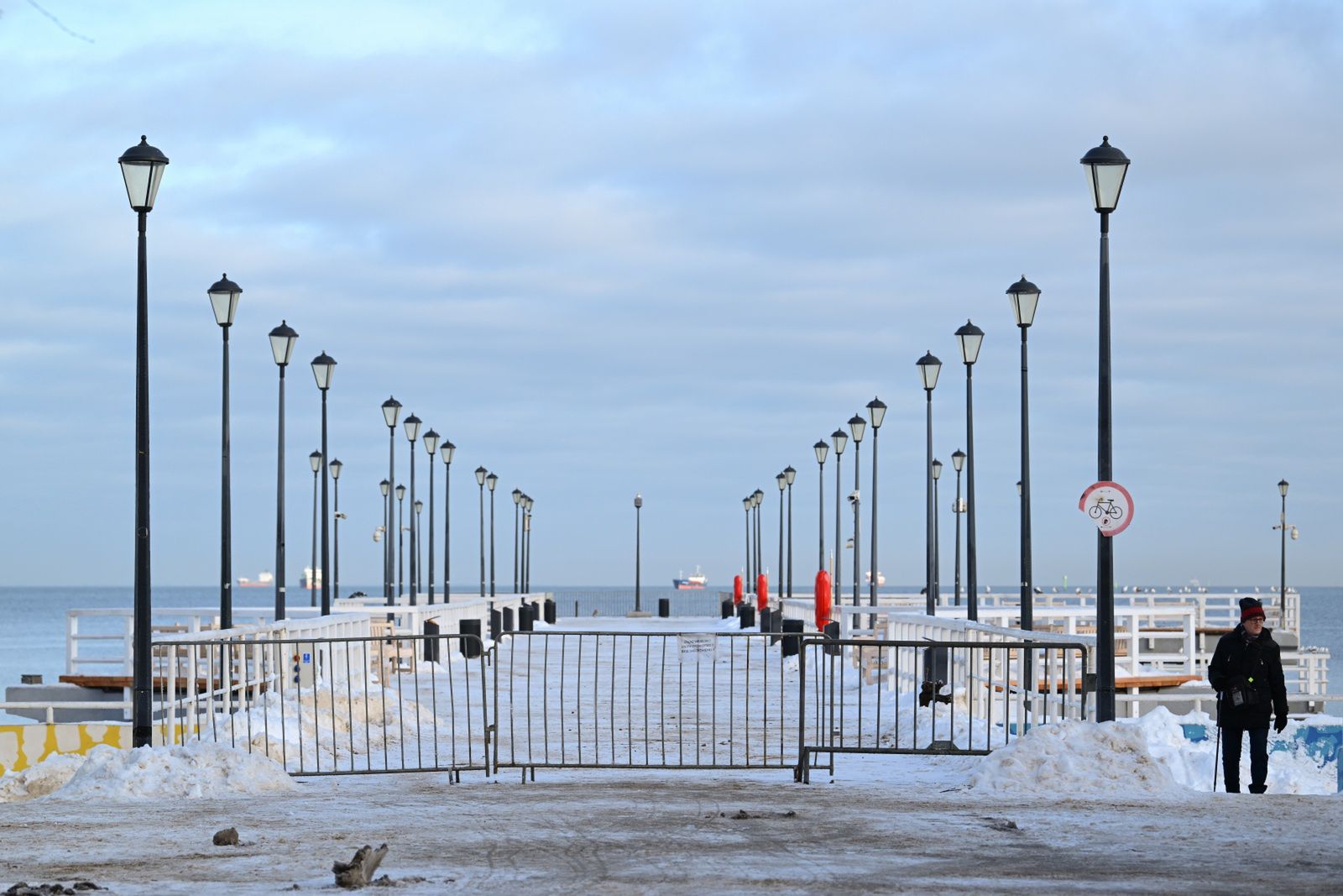 Gęsta mgła i silny mróz. Prognoza pogody z alertami dla wielu regionów