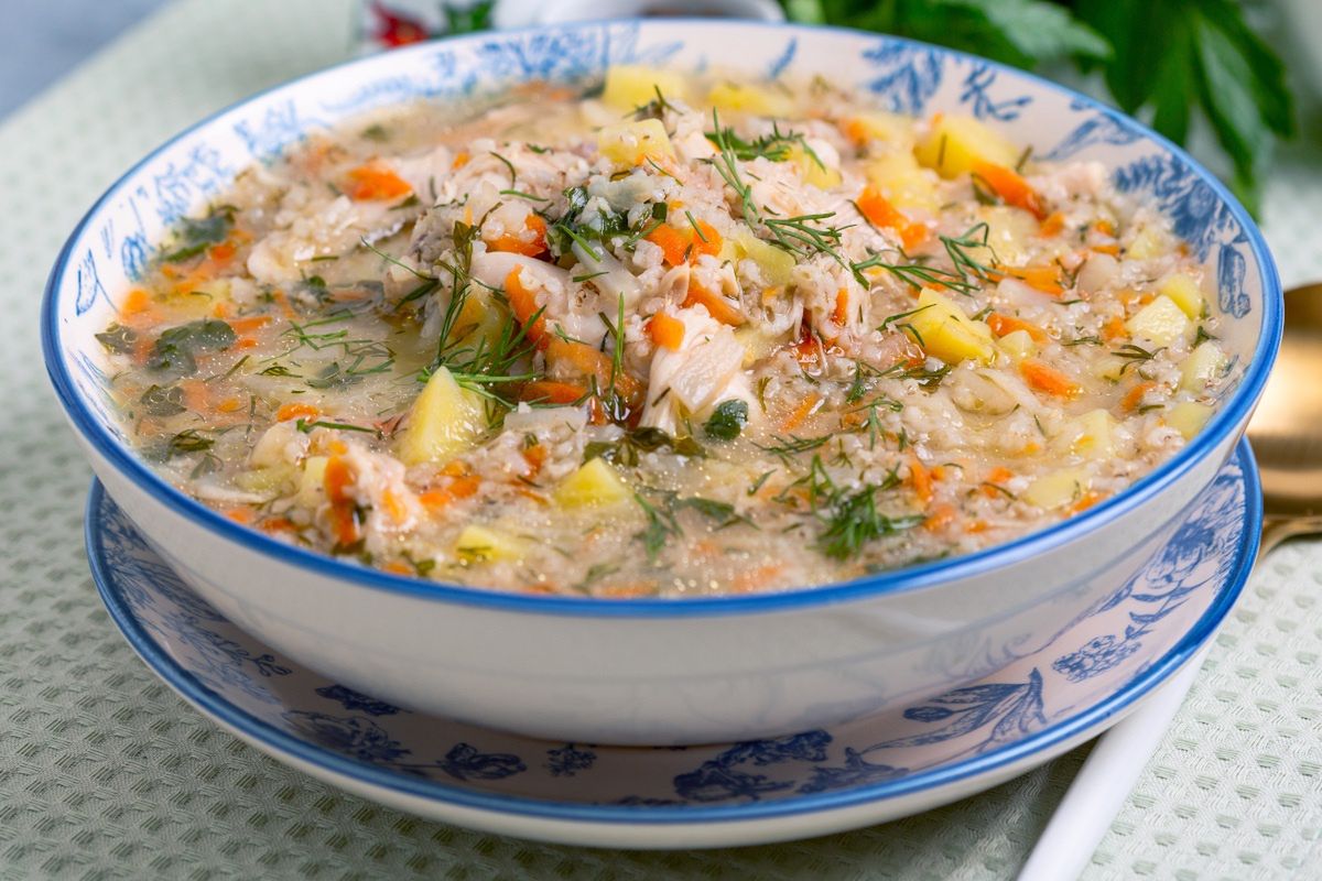 Do krupniku używam nietypowej kaszy. Jest smaczniejszy i o wiele zdrowszy