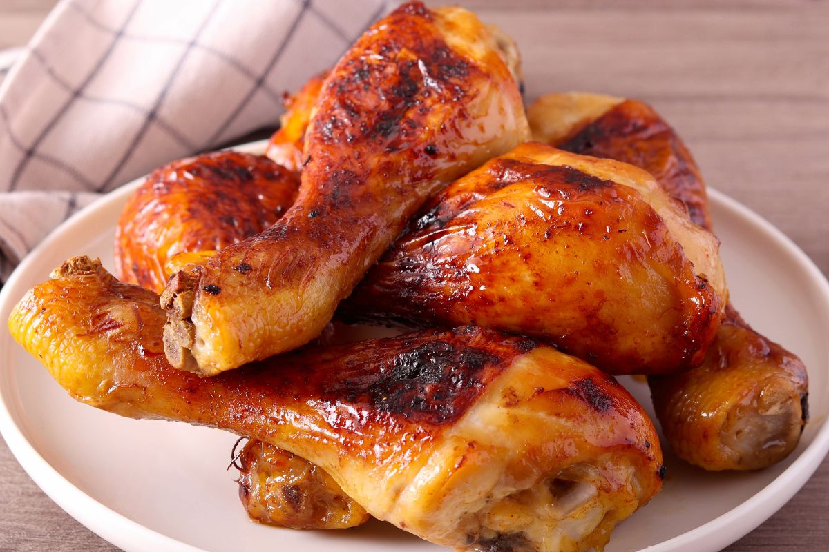 Tak uzyskasz najbardziej chrupiącą skórkę. Sposób jest banalny, a zawsze działa