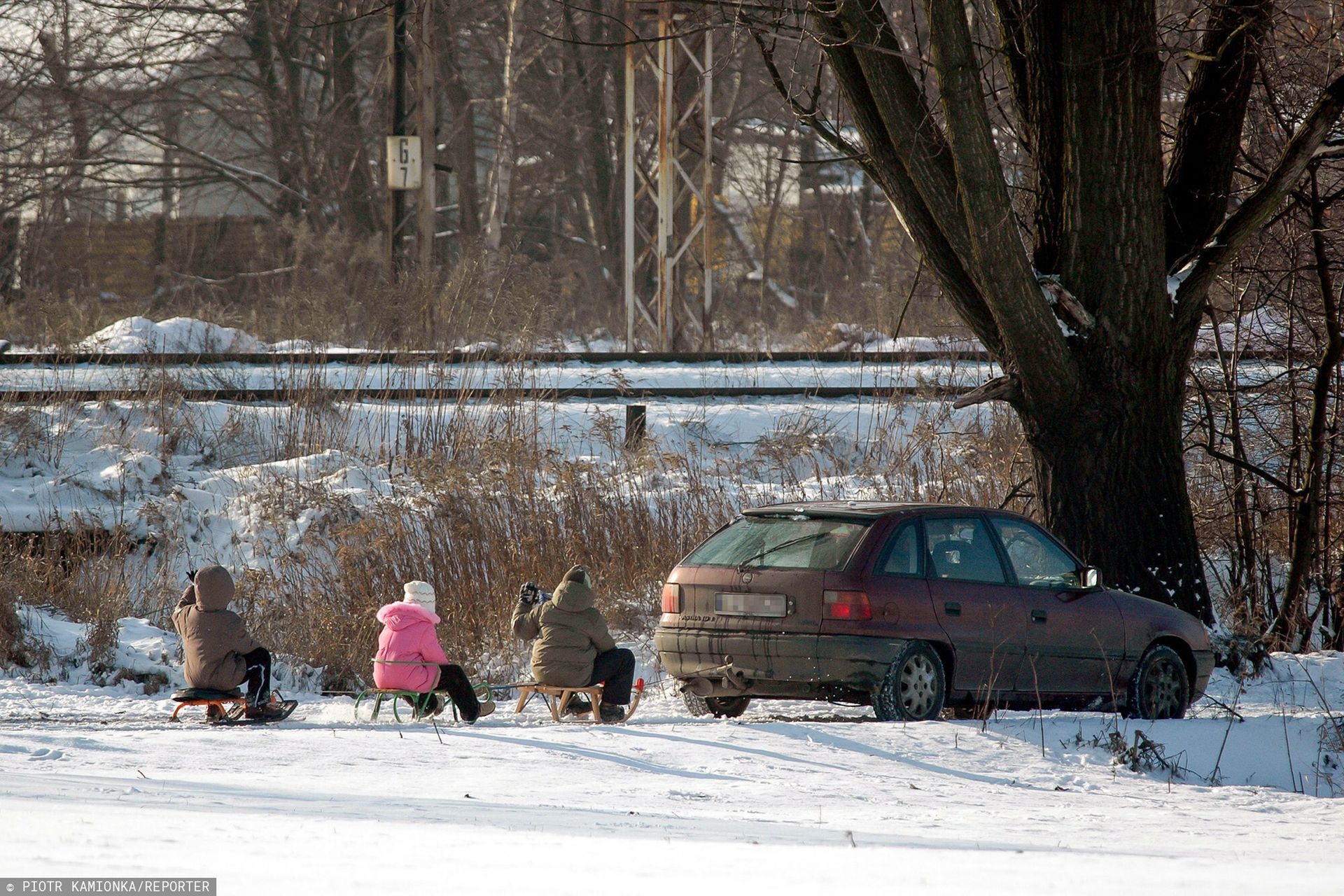 Planujesz kulig? Lepiej odpuścić ten pomysł. Łatwo o mandat