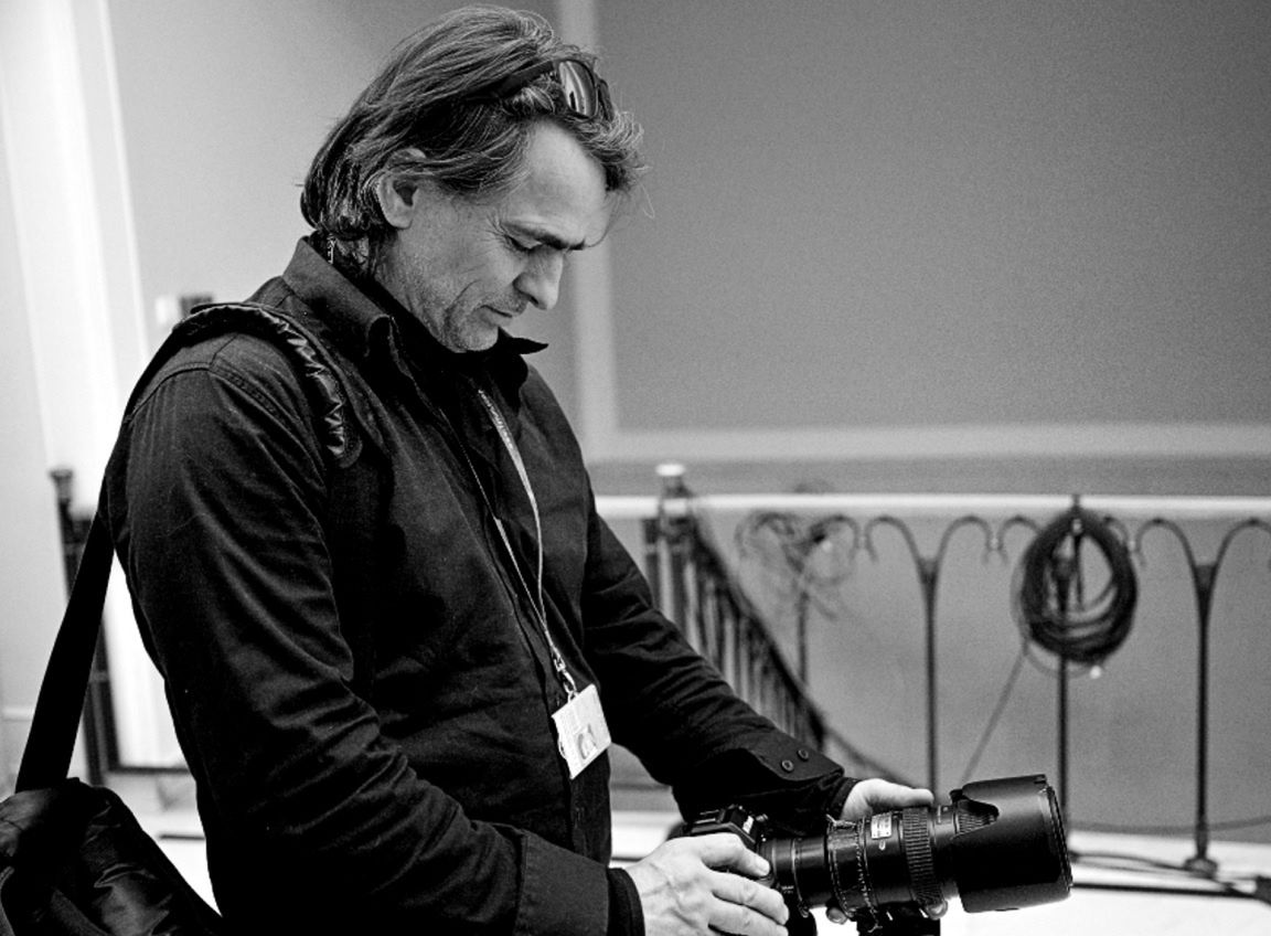 Nagła śmierć fotoreportera. Nie żyje Adam Chełstowski