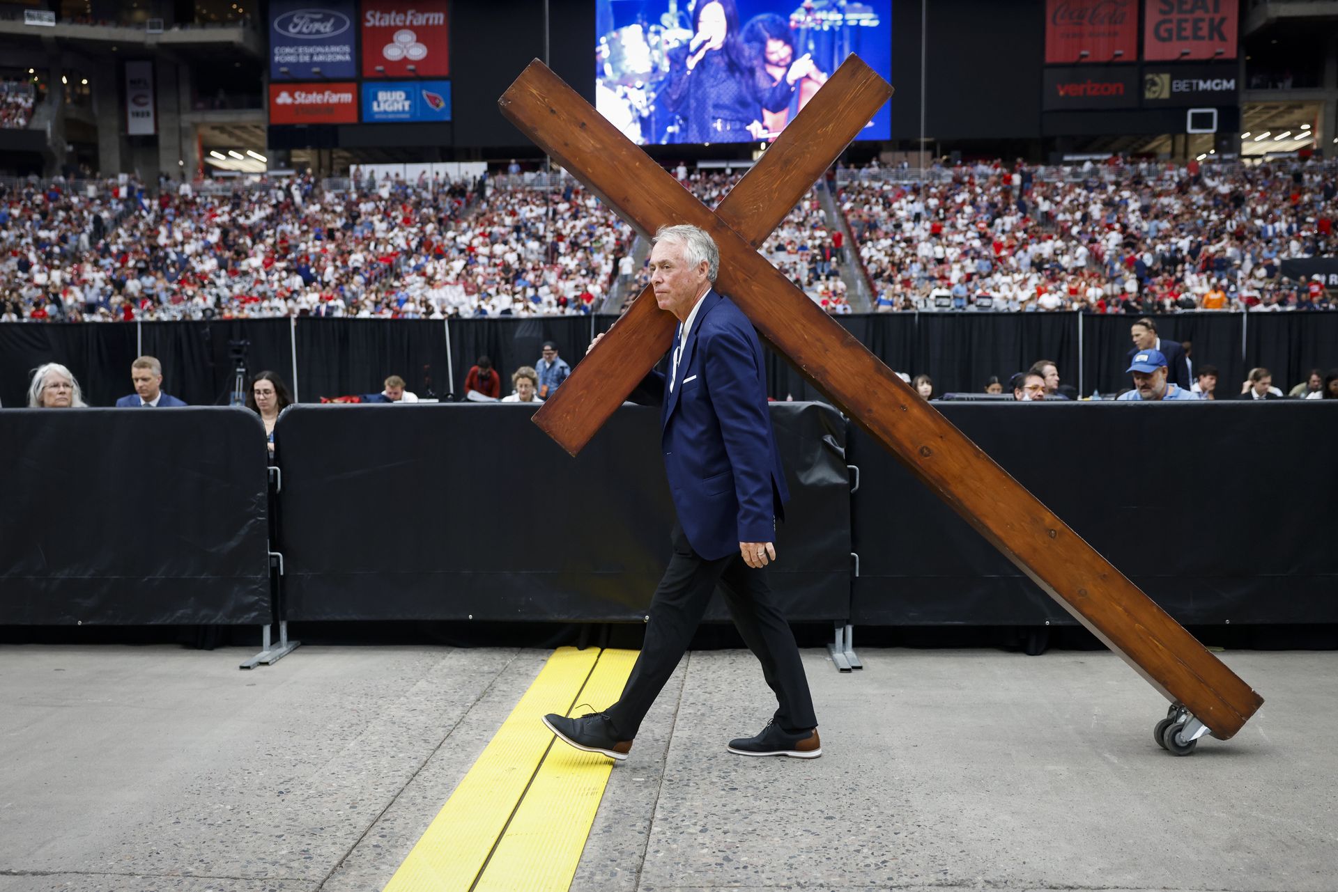 200 tysięcy osób na pogrzebie Charliego Kirka. Trump wśród mówców