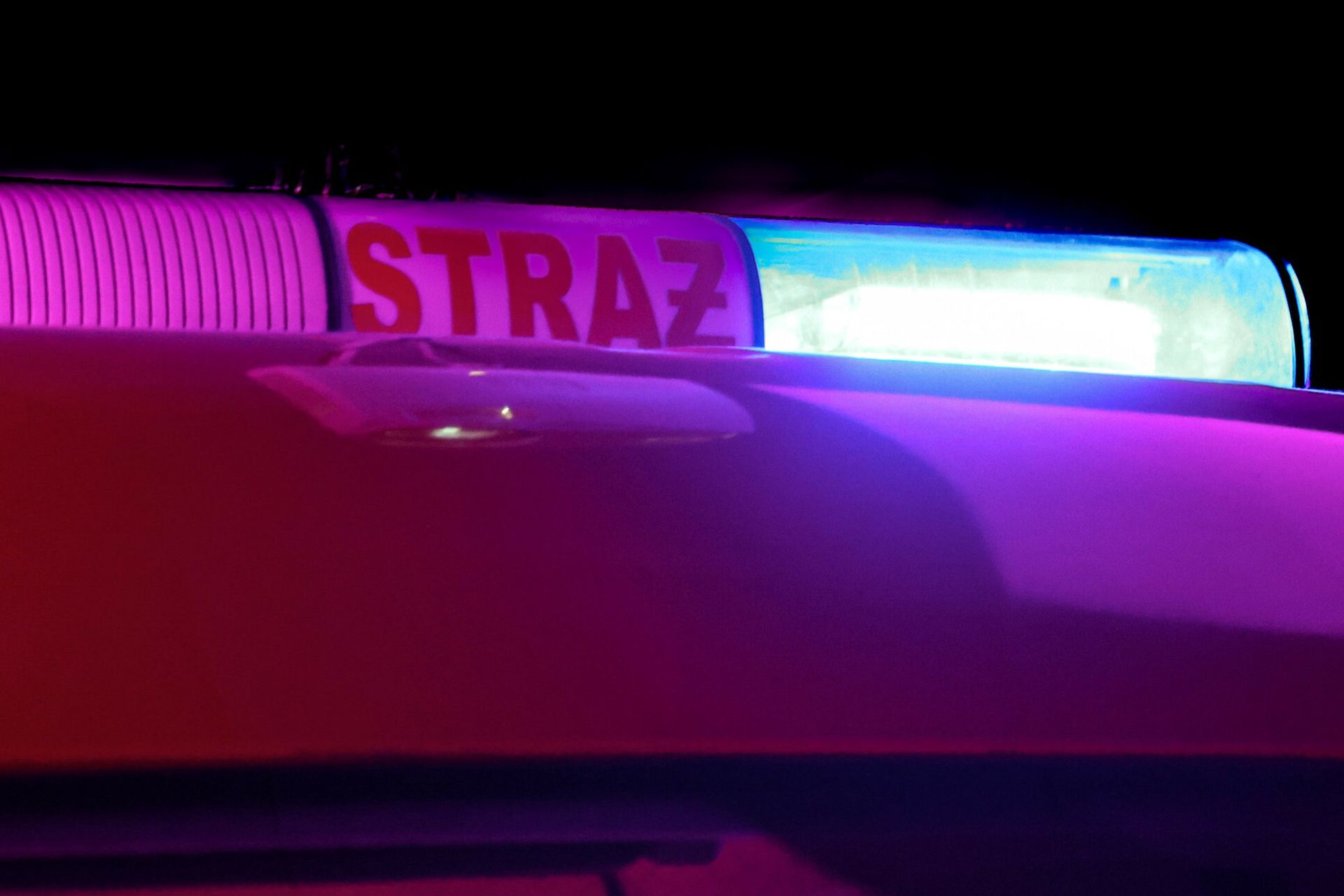 Utknęła w windzie na 16 godzin. Odnaleźli ją po nocnych poszukiwaniach