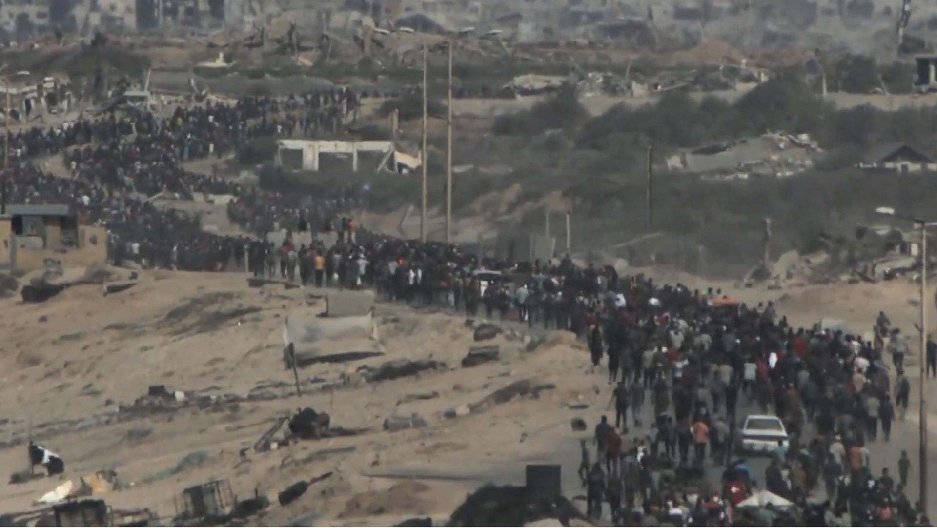 Morze ludzi kieruje się w stronę ruin. Hamas ma teraz 72 godziny