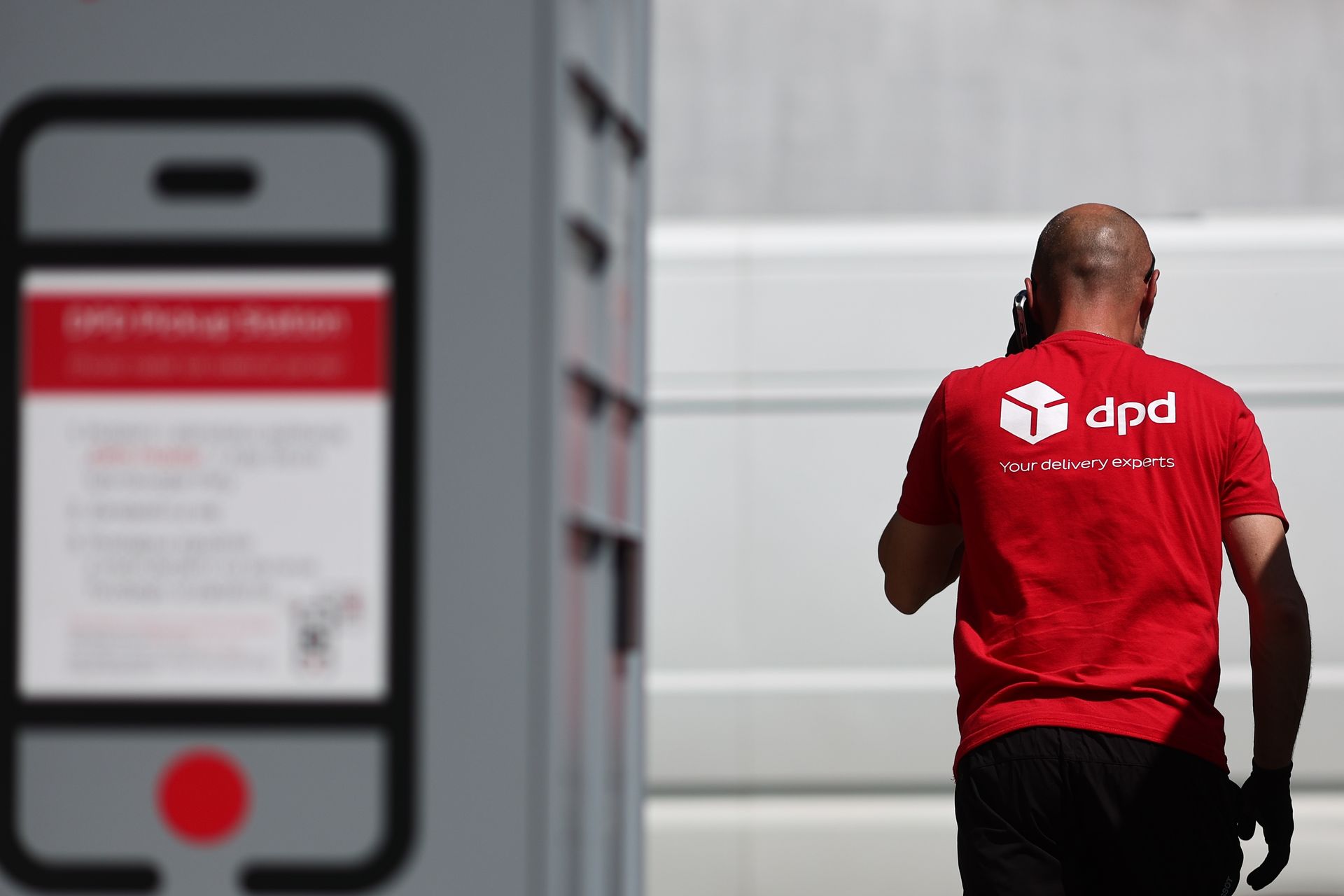 Podszywają się pod kurierów DPD. Nasza czytelniczka dostała e-mail