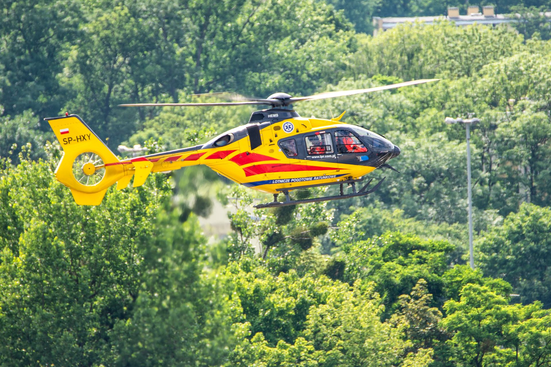 Pracownik wciągnięty przez taśmociąg. Poważny wypadek na Śląsku