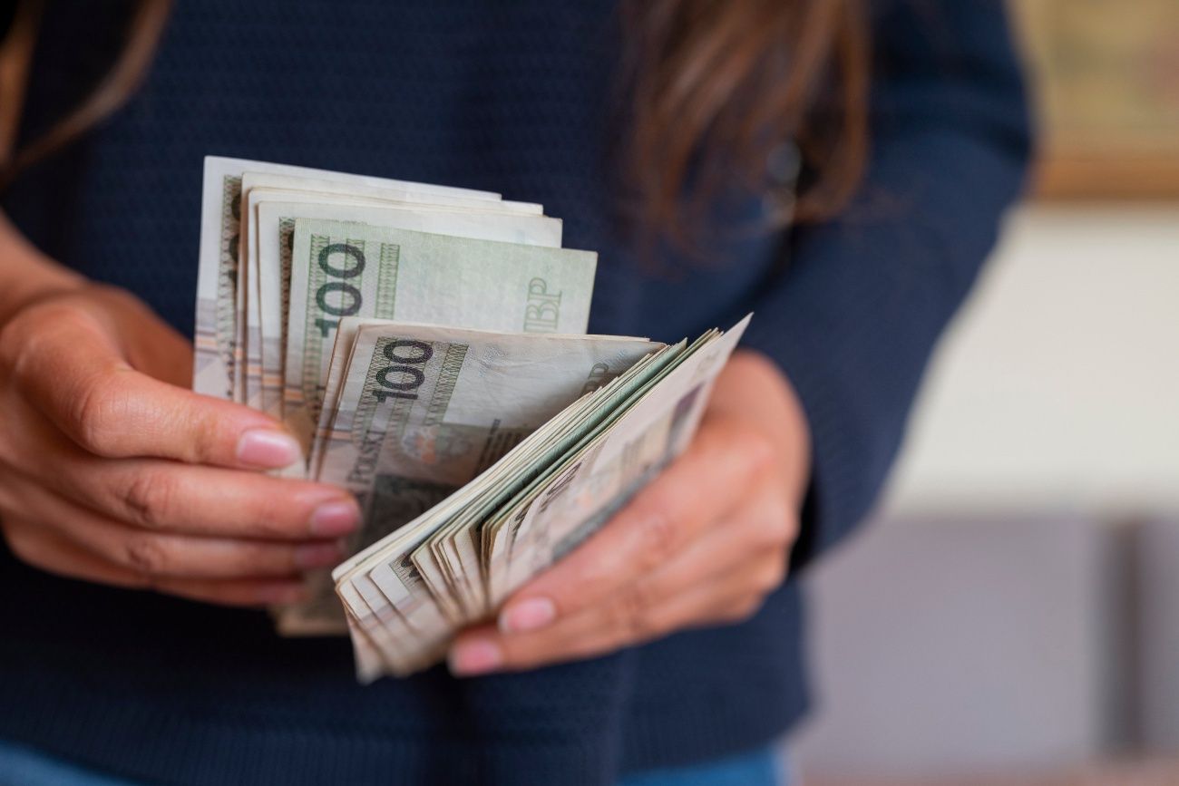 Ile trzeba zarabiać na 6 tys. zł emerytury? Oto wyliczenia