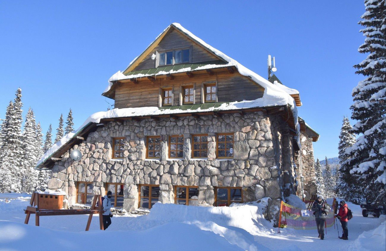 Cyberatak na schronisko w Tatrach. Wysłali maile o anulowaniu wyjazdów