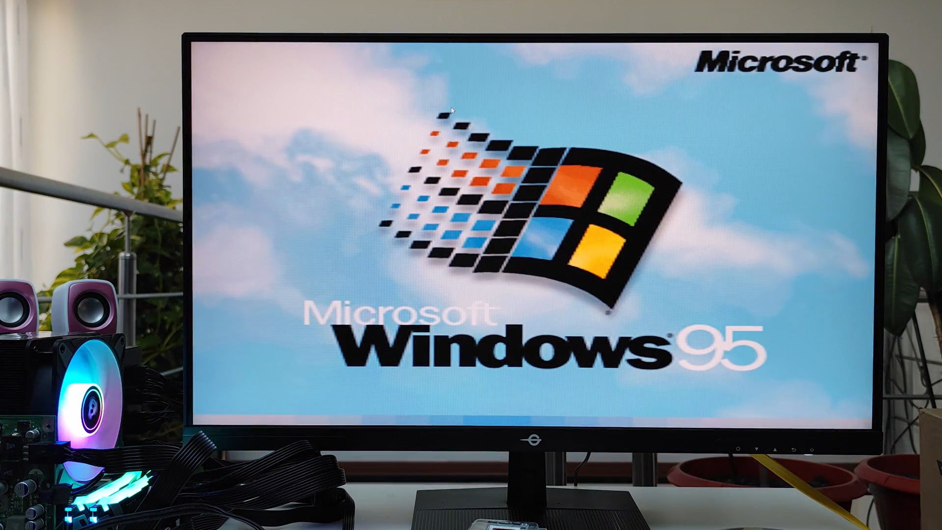 Ryzen 9 9900X i Windows 95? System uruchomił się w 6 sekund