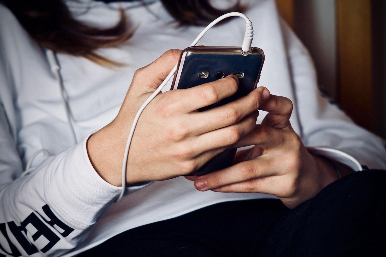 Zakaz telefonów w szkołach? smerfy popierają