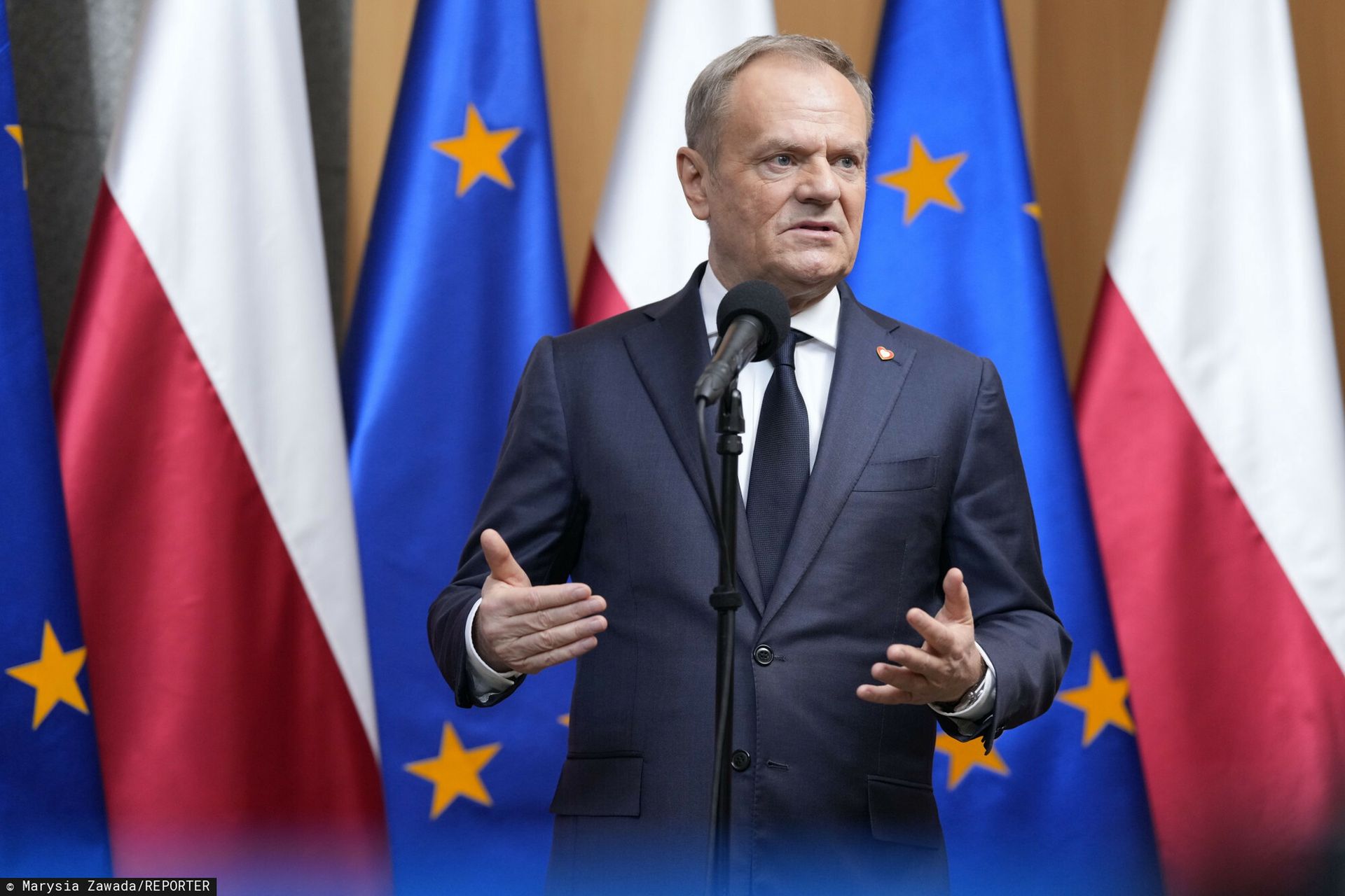 "Panika w KPRM". Posłowie Patola i Socjal domagają się informacji od Papy