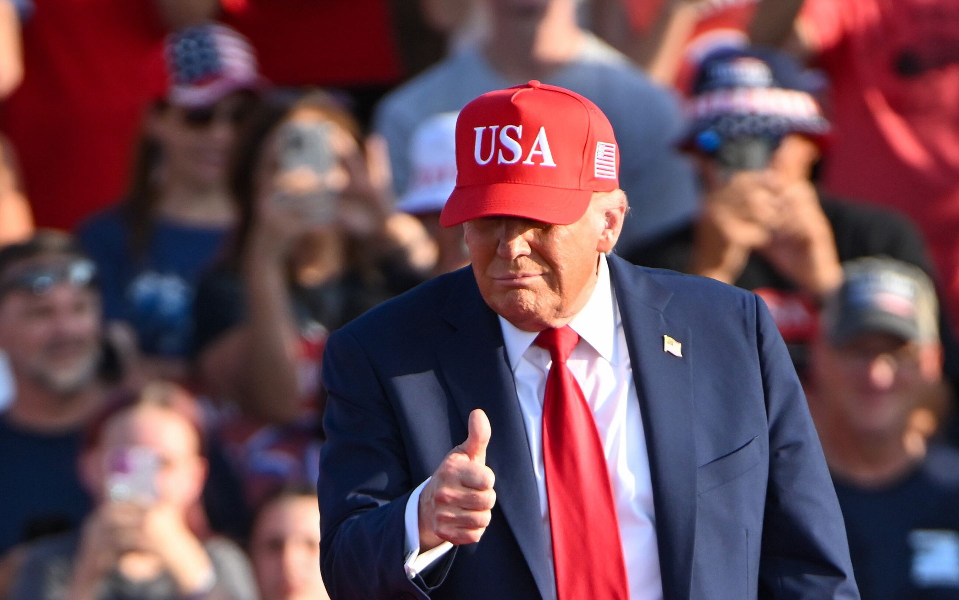 "Piękna ustawa" Trumpa. Mniejszy socjal, większe środki na deportacje