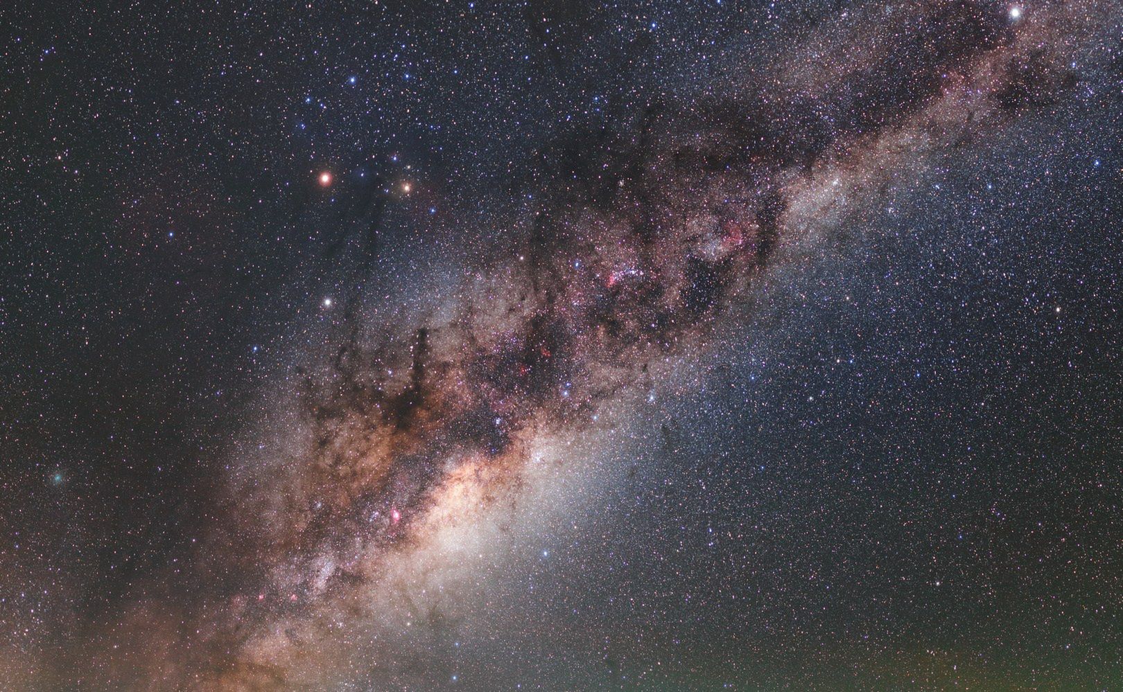 Nowa forma ciemnej materii? Tajemnicze siły w sercu Drogi Mlecznej