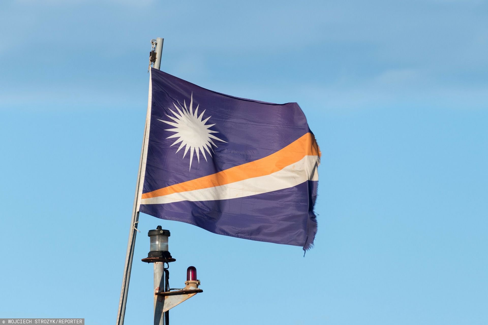 800 dolarów dla wszystkich mieszkańca Wysp Marshalla. Pierwszy taki program na świecie