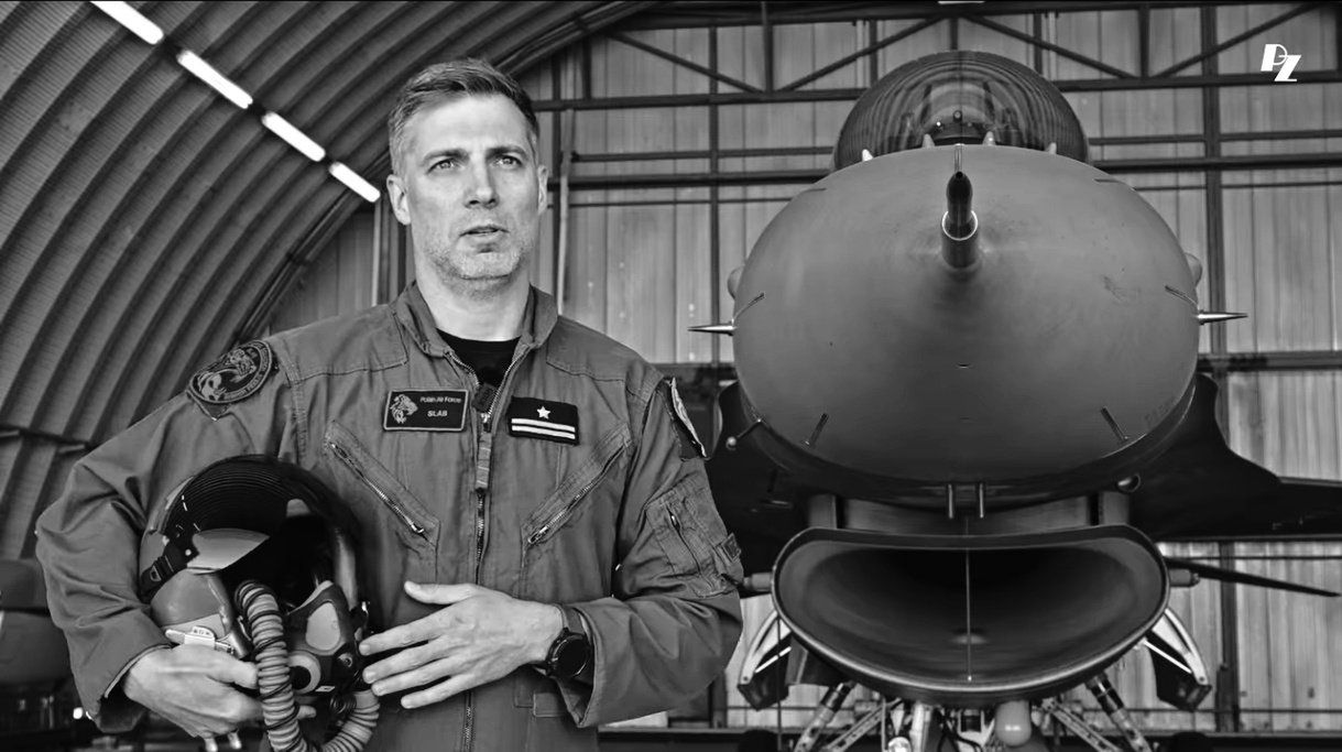 Rodzina i zespół pilota F-16 apelują o usuwanie filmów z katastrofy