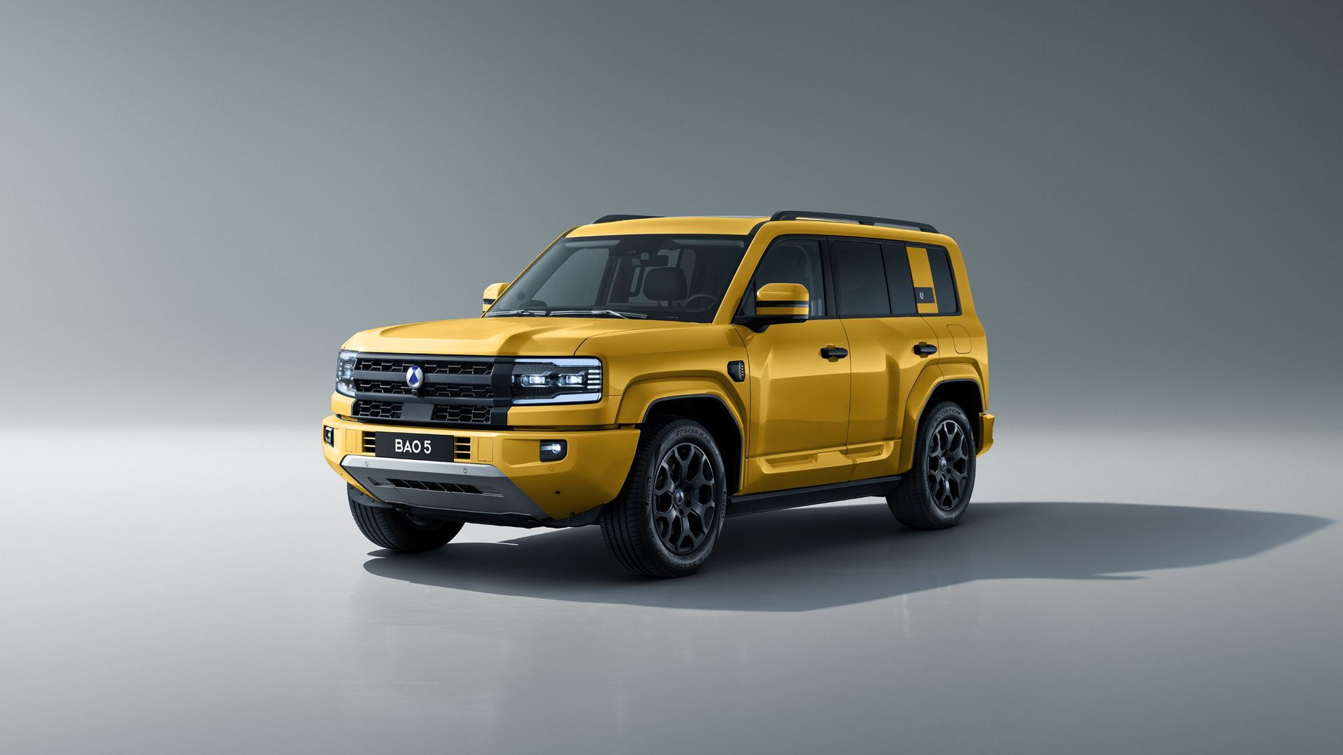 Denza Bao 5 pierwszym SUV-em marki w Europie. To nietypowa hybryda