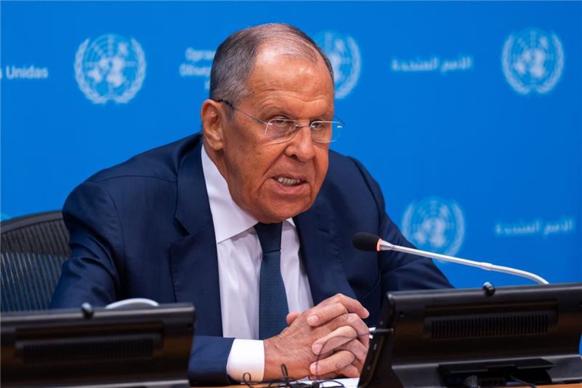 Spotkanie Putina z Zełenskim nie jest planowane. Ławrow mówi o Trumpie