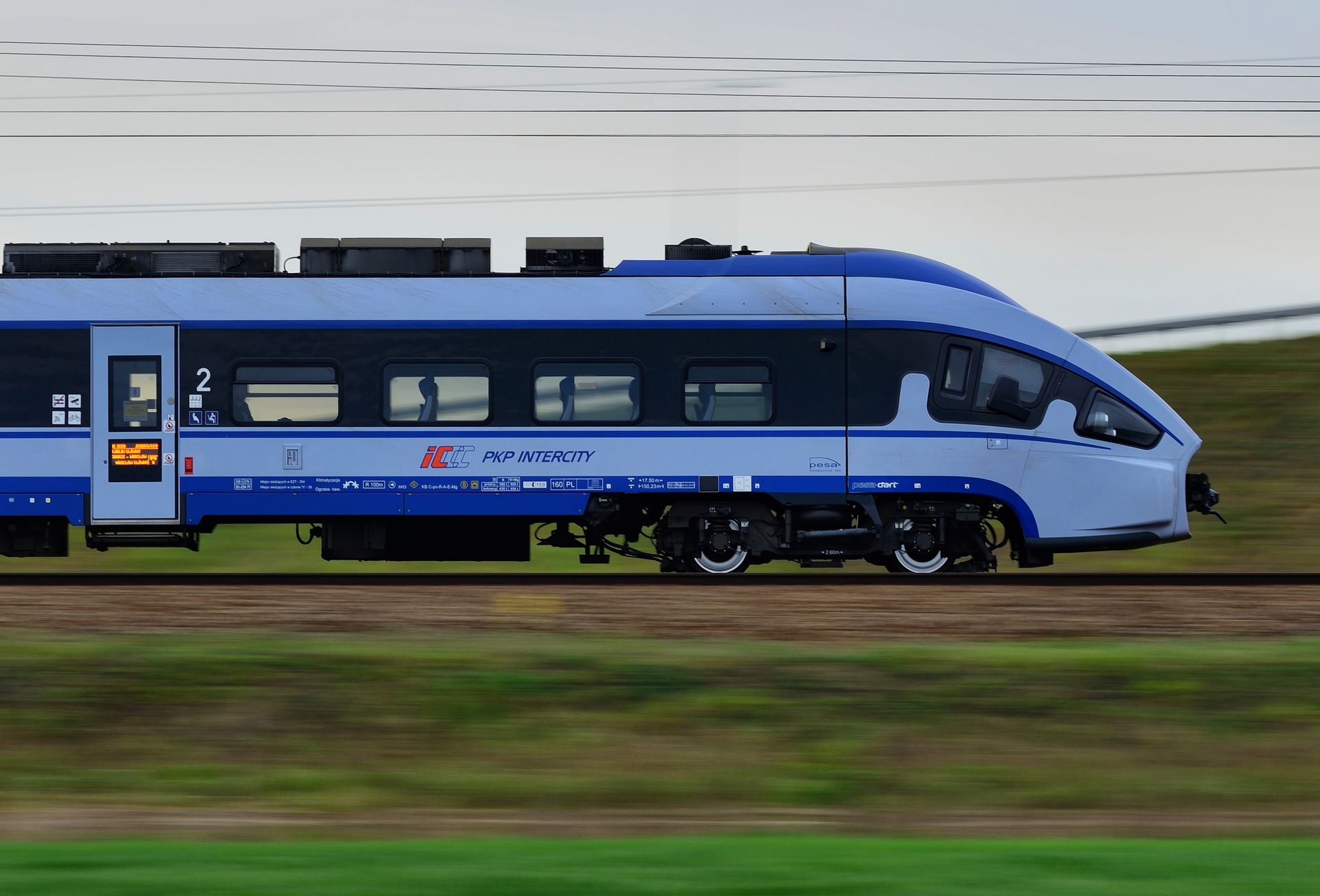 Starlink w pociągach PKP. Testy internetu satelitarnego