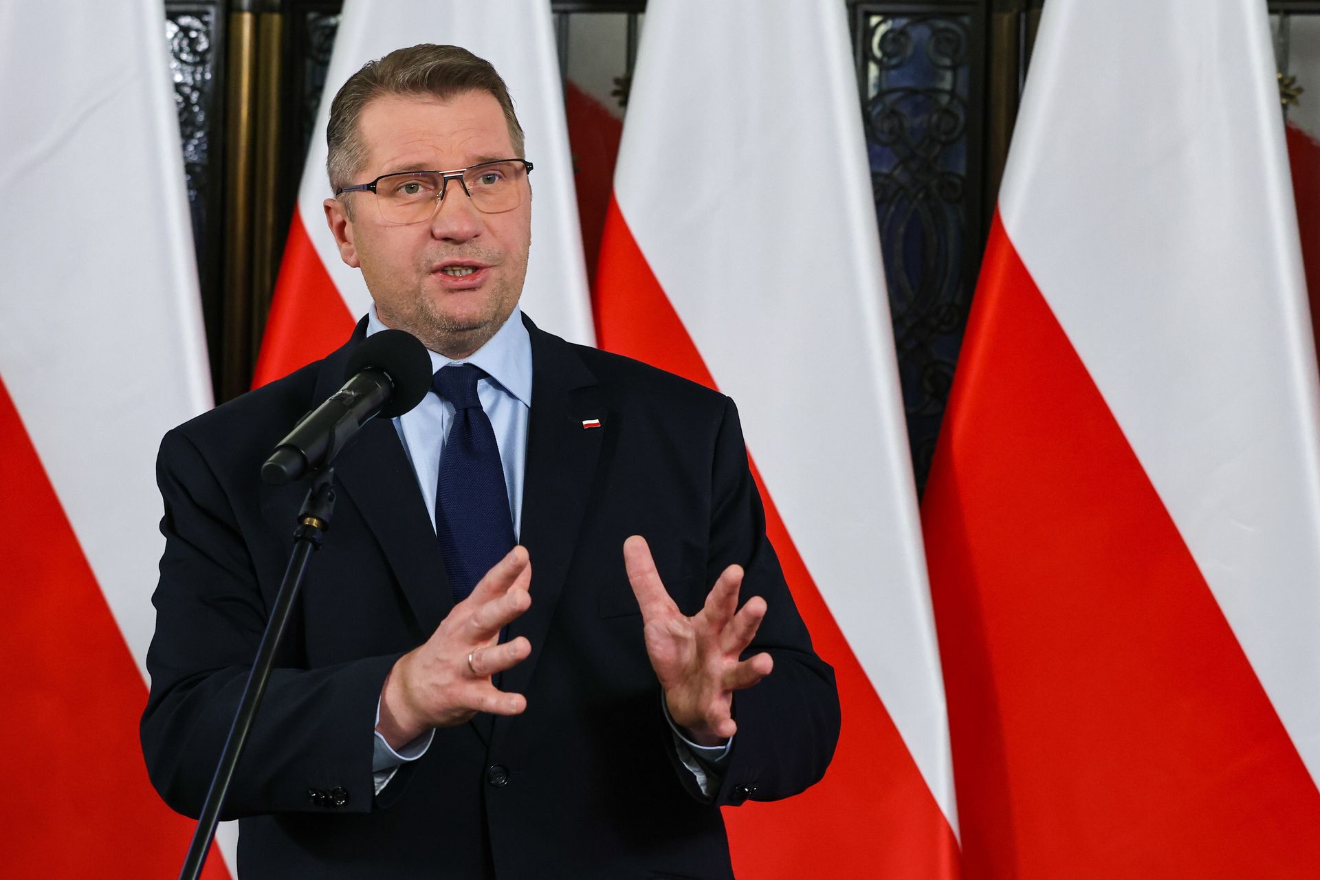 Interwencyjny skup pustostanów? Czarnek przedstawił nietypowy pomysł