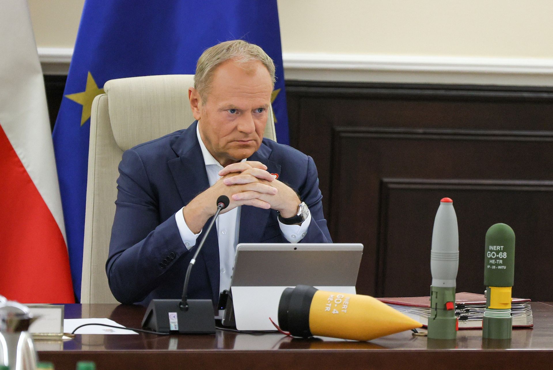 Donald Tusk z głowicami w Sejmie. Oto co pokazał