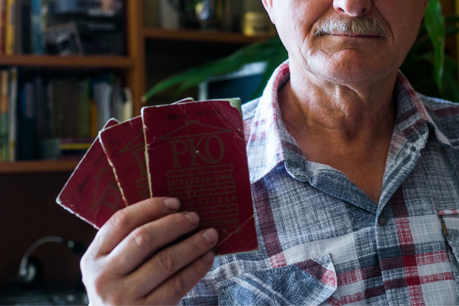 Masz stare dokumenty z czasów PRL? Mogą być warte 20 tys. zł