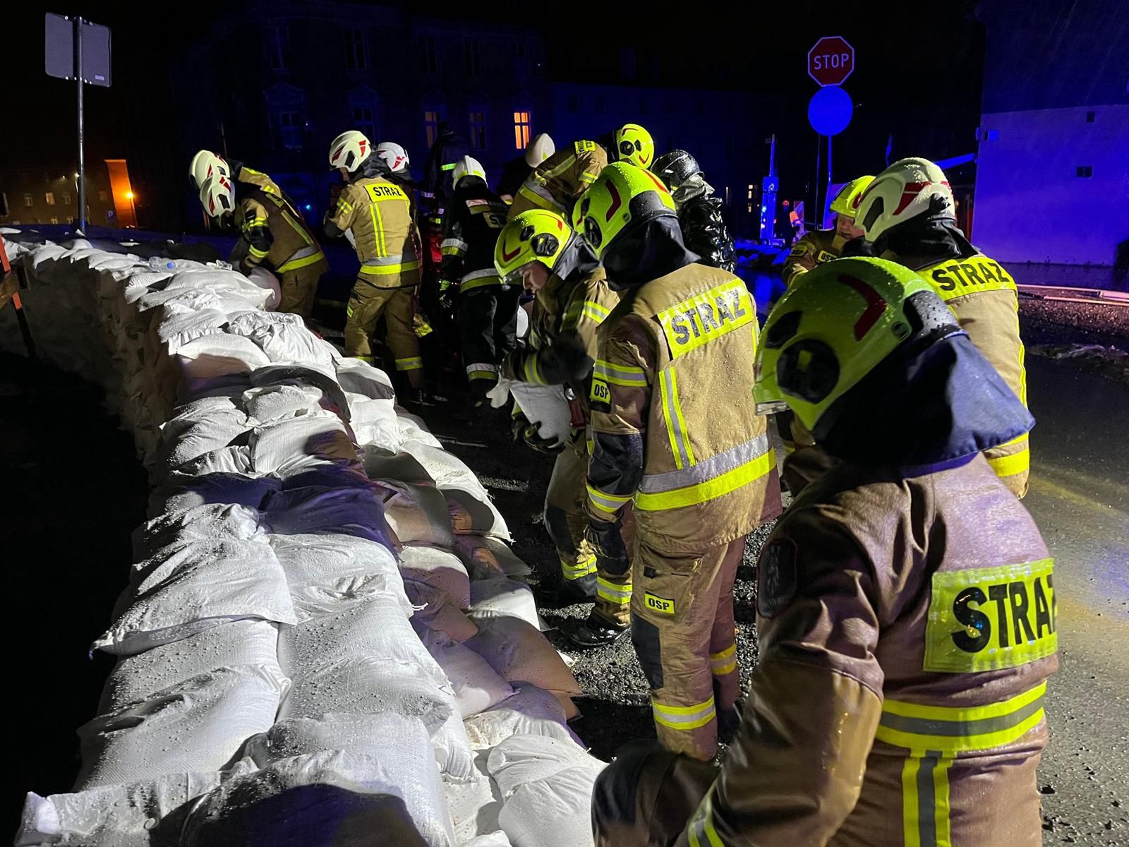 To nie była spokojna noc. Jest nowy komunikat straży pożarnej