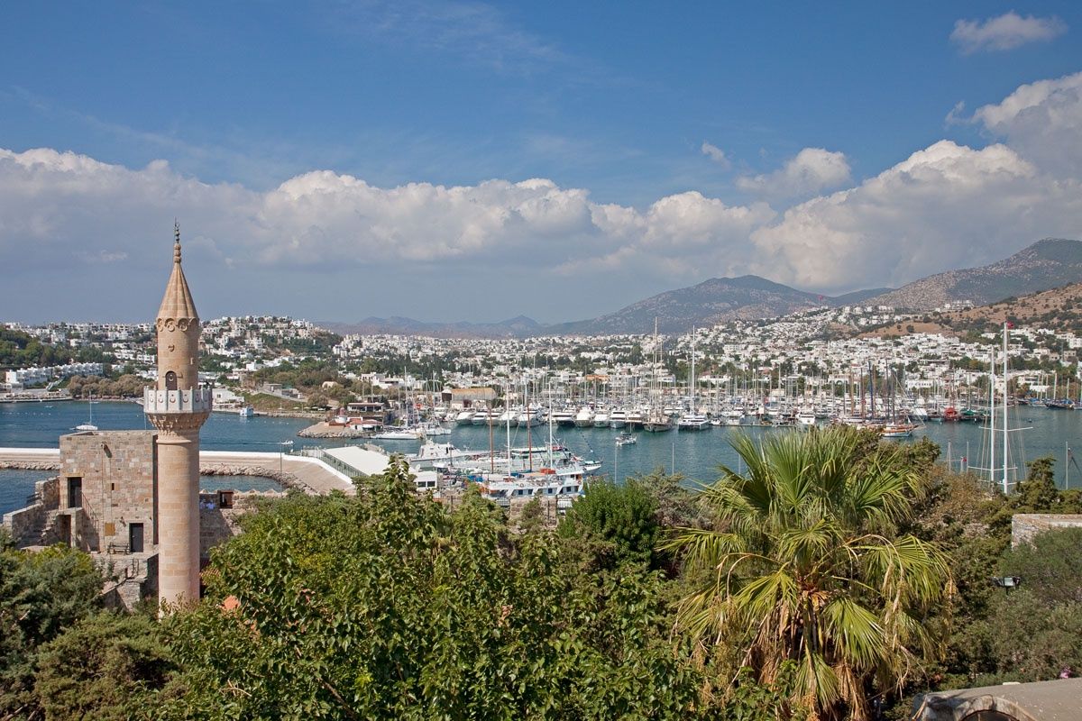 Od Abramowicza po Deripaskę. Elita Rosji cumuje w Bodrum