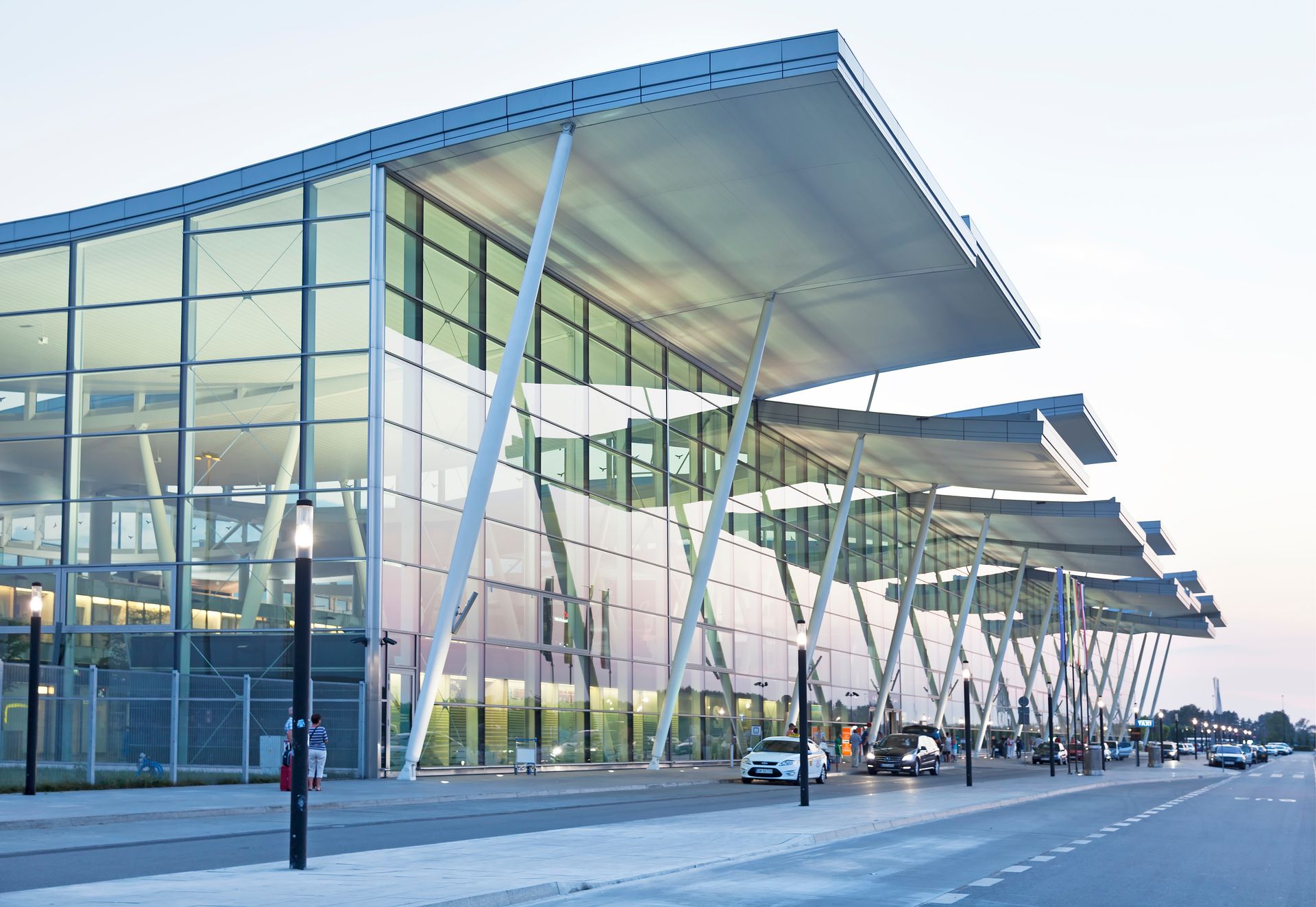 Niemcy wolą polskie lotnisko niż swoje. "Notuje rekordowe liczby"