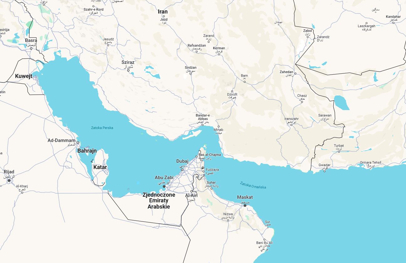 Statki w Cieśninie Ormuz nadają nietypowe sygnały. 101 komunikatów w kilka dni