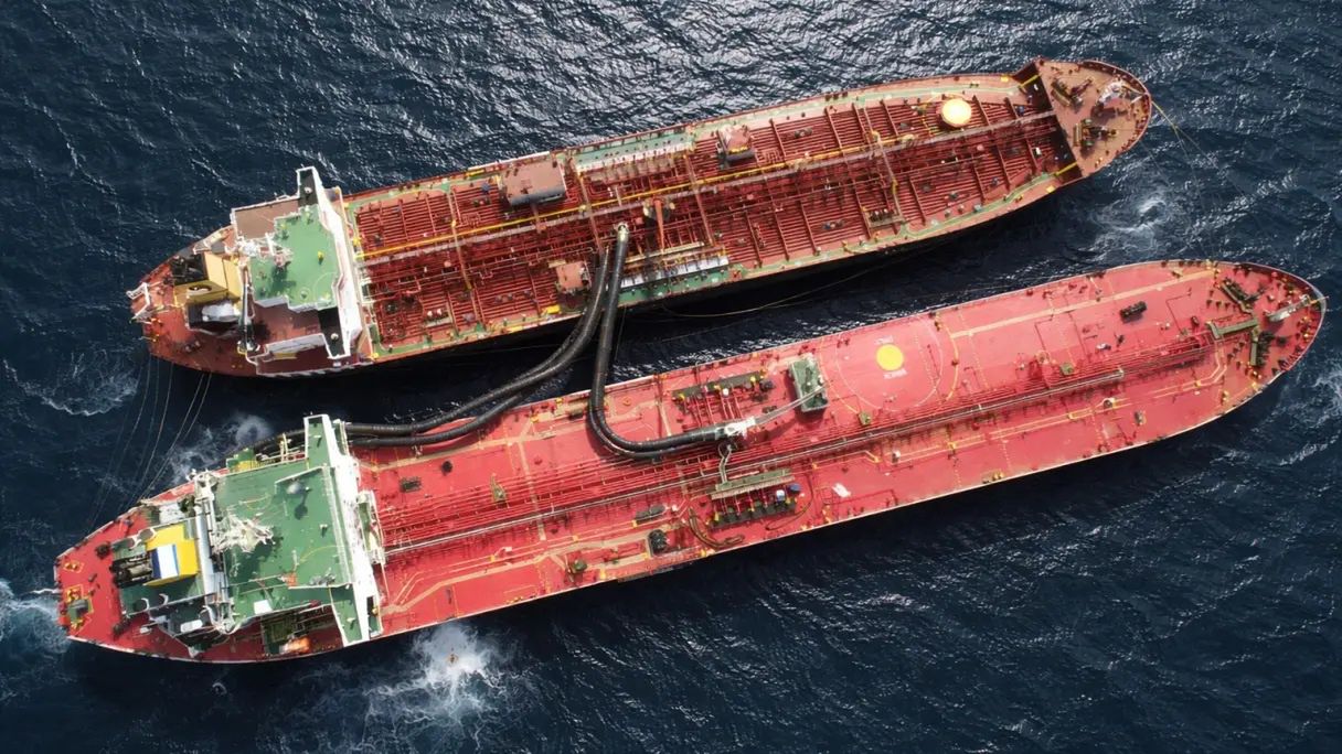 "Flota cieni" Iranu. Jak tankowce omijają sankcje i transportują ropę