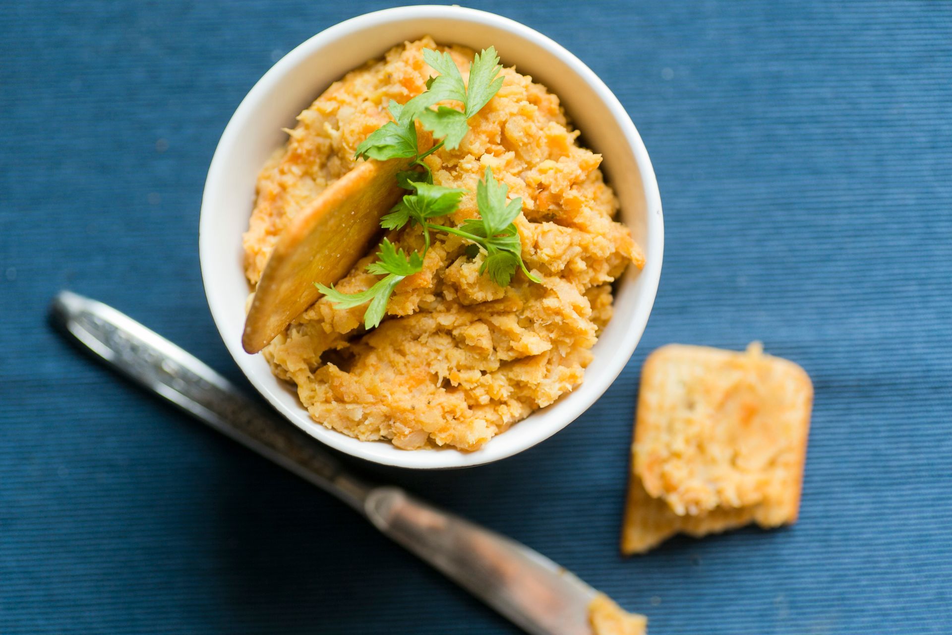 Pasta kanapkowa dobra dla serca. Pyszna alternatywa dla wędlin