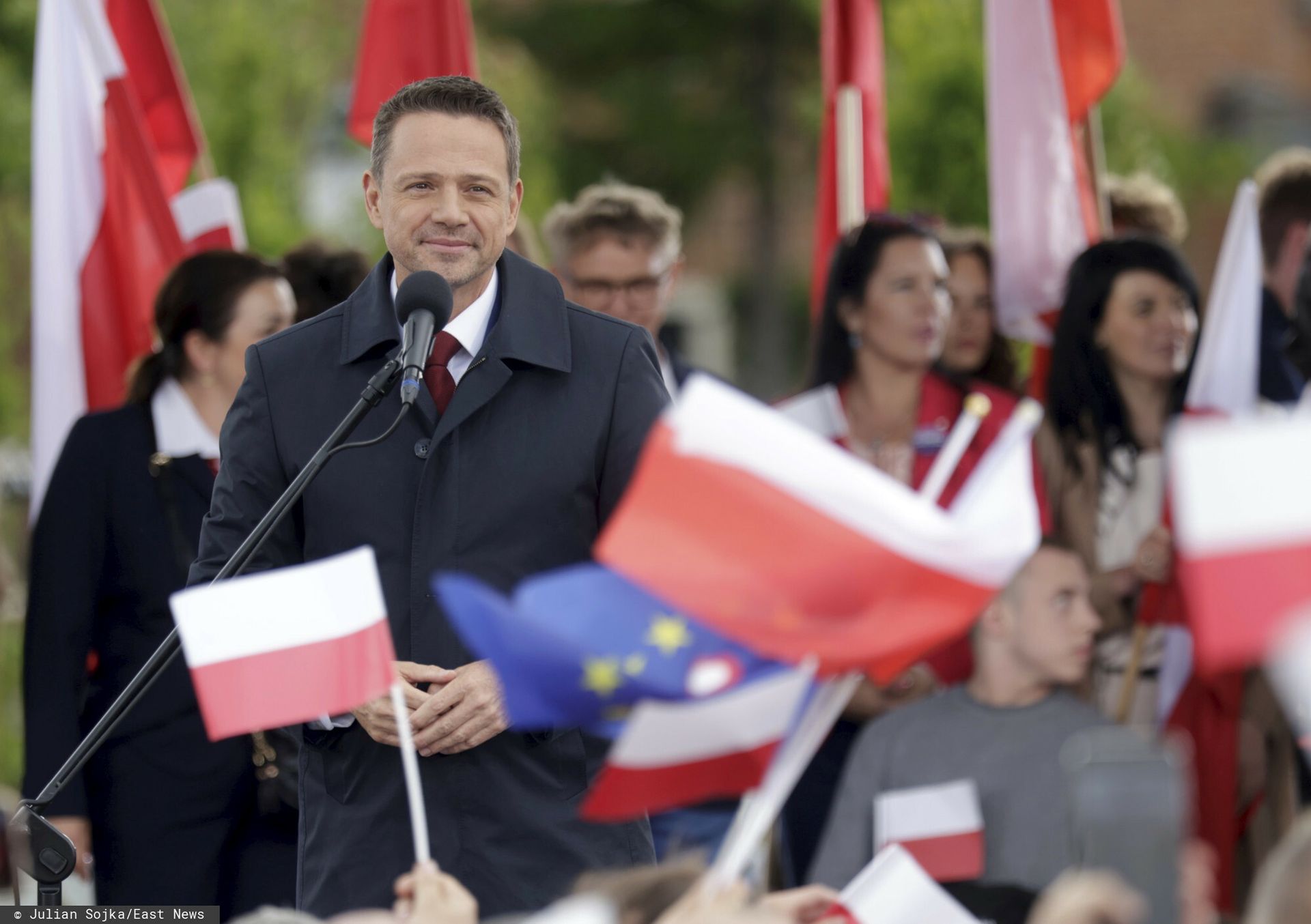 Ciotka Trzaskowskiego weszła na scenę. Od razu zareagował