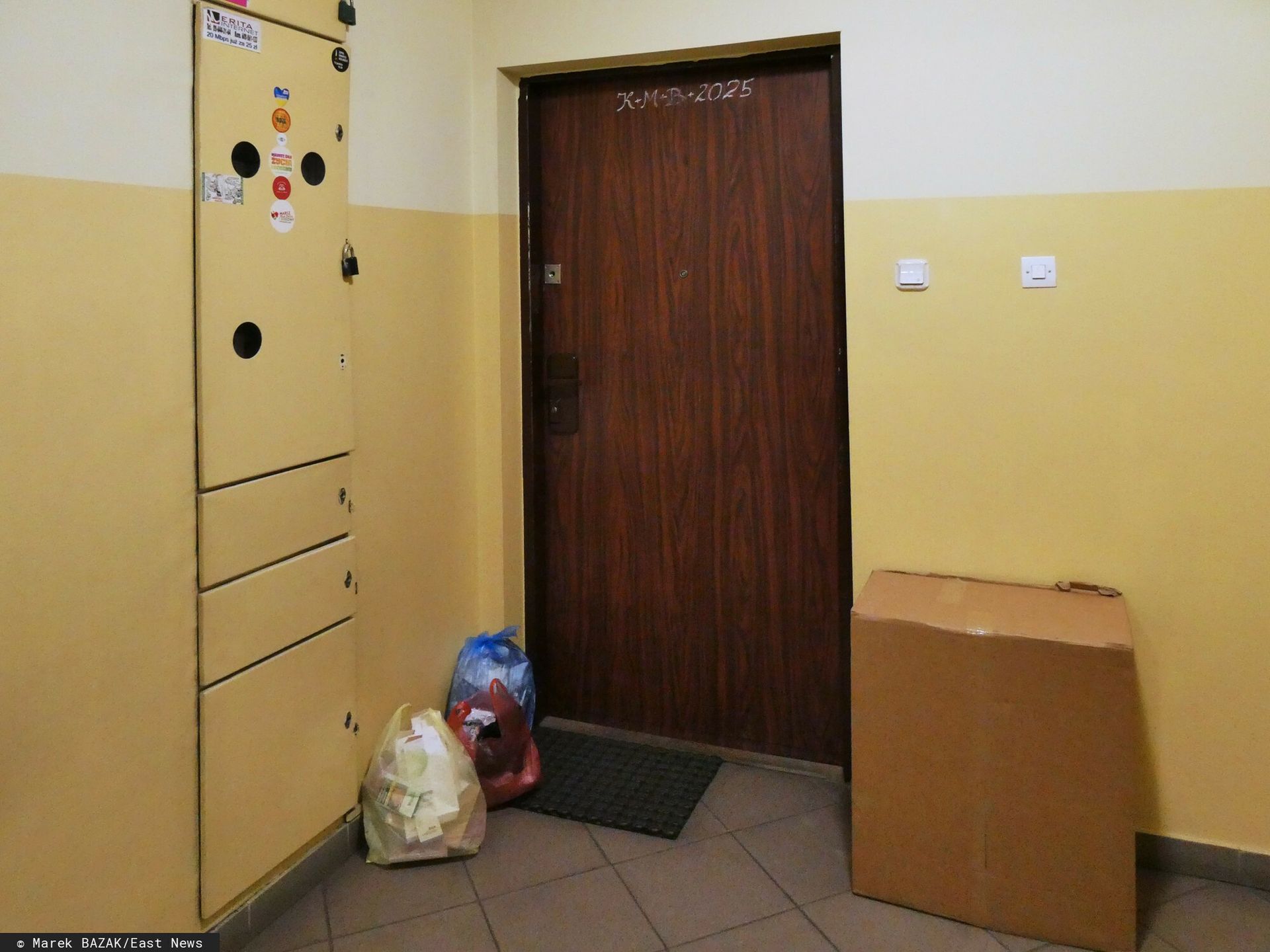 Do 30 tys. zł grzywny za pozostawienie na klatce schodowej. Nowe prawo